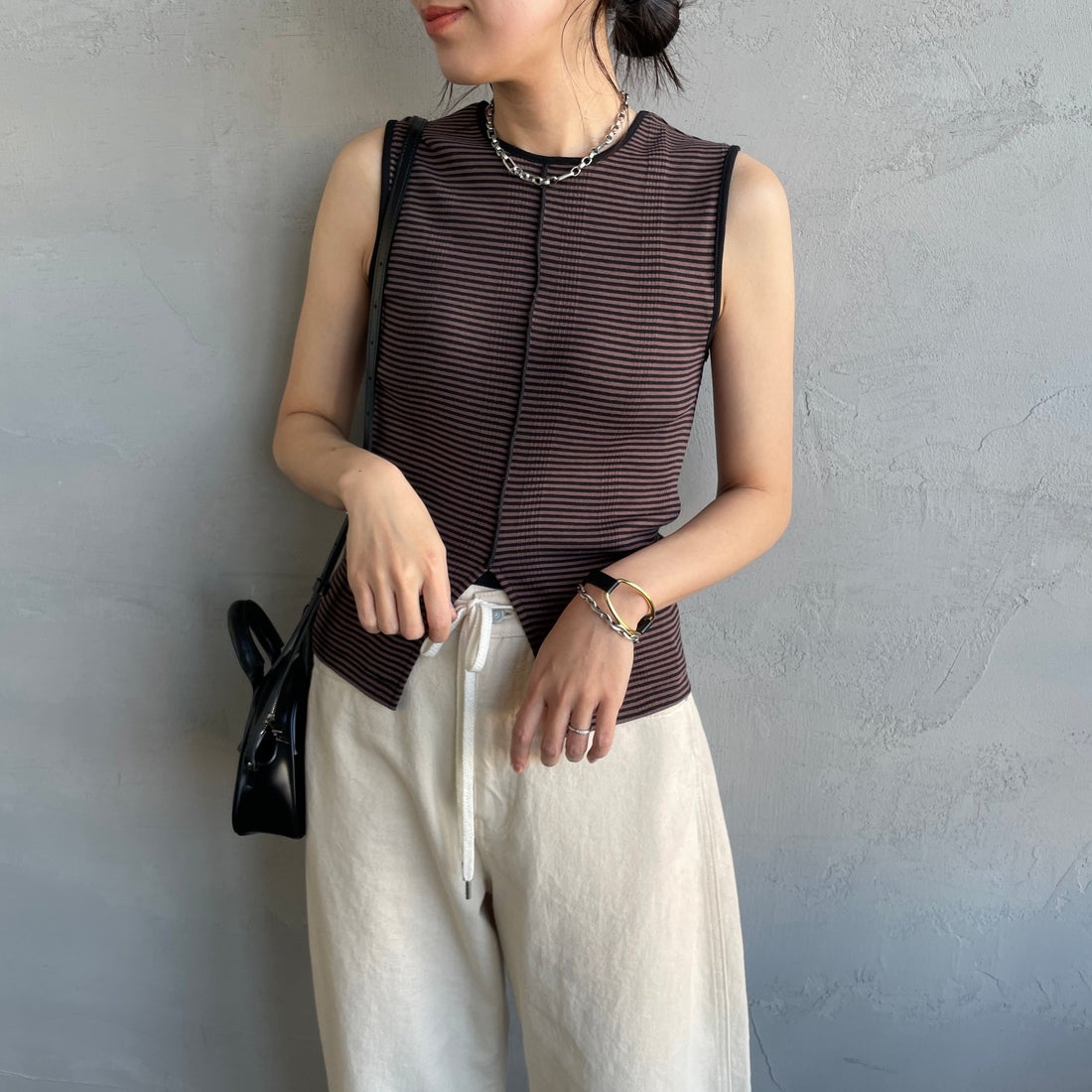 Robert P.Miller [ロバートピーミラー] 別注 配色 センタースリット パネルリブタンクトップ [RM261-2261IN-JF] BROWN &&モデル身長：160cm 着用サイズ：F&&