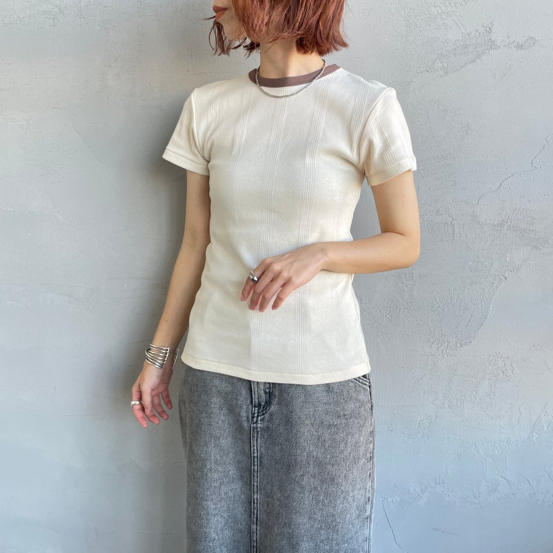 Robert P.Miller [ロバートピーミラー] 別注 配色 パネルリブショートスリーブTシャツ [RM261-2152IN-JF] IVO/BRN &&モデル身長：158cm 着用サイズ：F&&