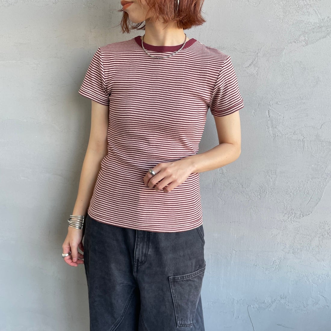 Robert P.Miller [ロバートピーミラー] 別注 配色 パネルリブショートスリーブTシャツ [RM261-2152IN-JF] CLAY &&モデル身長：158cm 着用サイズ：F&&