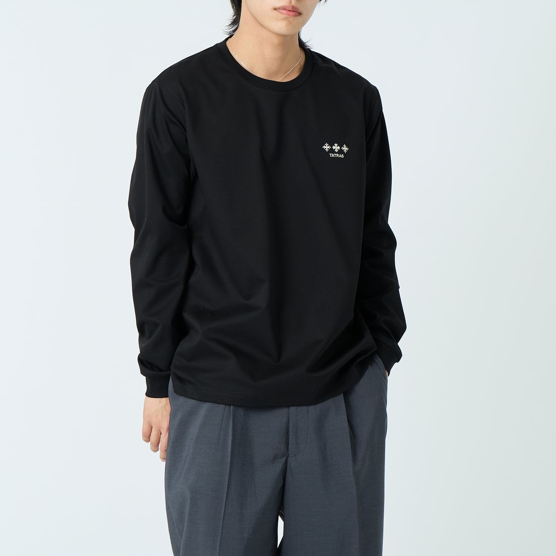 TATRAS [タトラス] BELECI/ベレチ ロングスリーブTシャツ [MCKZ0055083588] BLACK &&モデル身長：179cm 着用サイズ：3&&