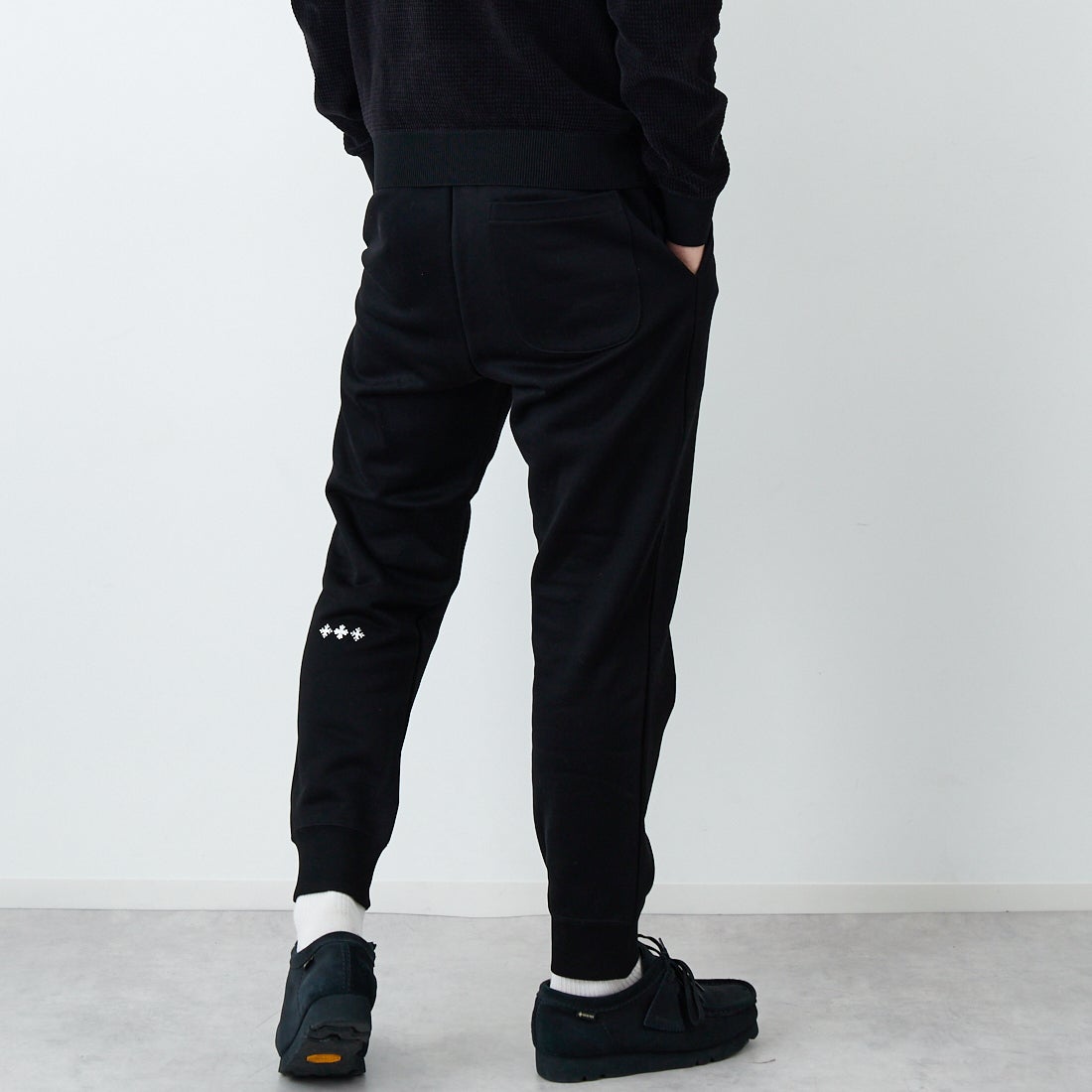 TATRAS [タトラス] FOLMIDO/フォルミード スウェットパンツ [MCKZ0048103588] BLACK &&モデル身長：179cm 着用サイズ：3&&
