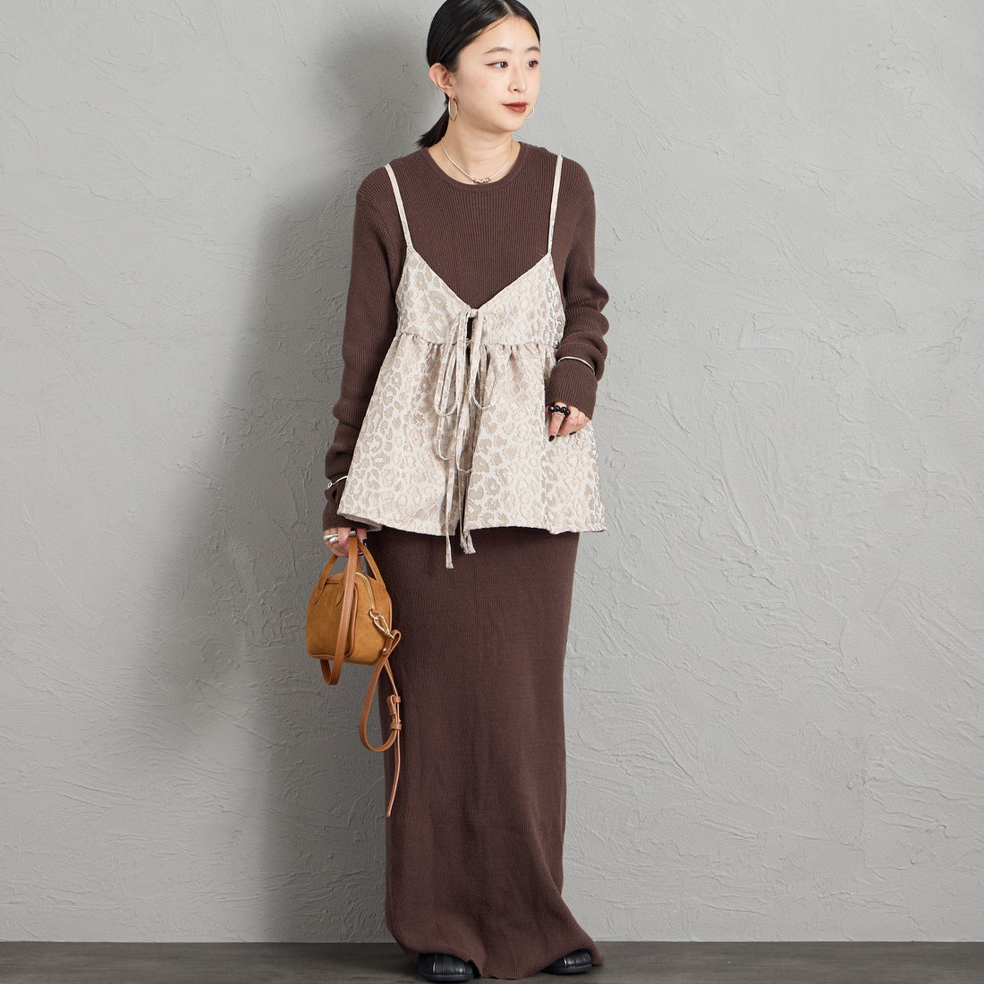 nenom [ネノム] マルチWAY ジャガード ペプラムキャミブラウス [NE26312007] 22 BEIGE &&モデル身長：150cm 着用サイズ：F&&