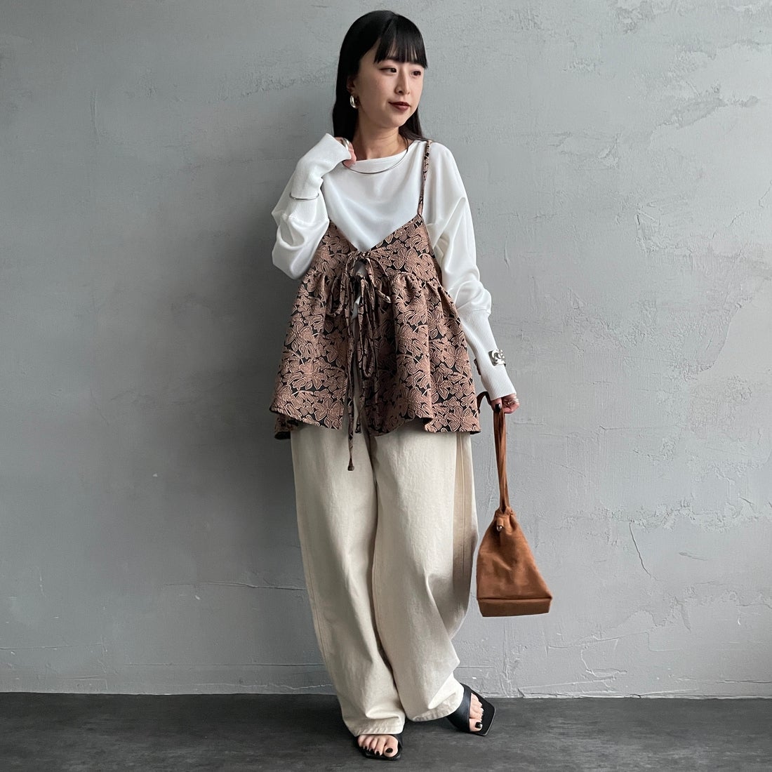 nenom [ネノム] マルチWAY ジャガード ペプラムキャミブラウス [NE26312007] 28 BLK/BRN &&モデル身長：150cm 着用サイズ：F&&