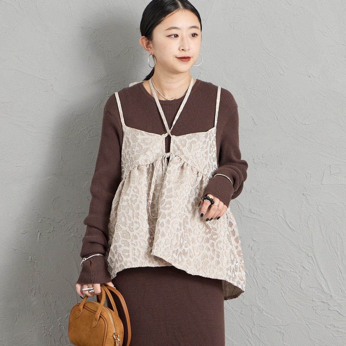 nenom [ネノム] マルチWAY ジャガード ペプラムキャミブラウス [NE26312007] 22 BEIGE &&モデル身長：150cm 着用サイズ：F&&