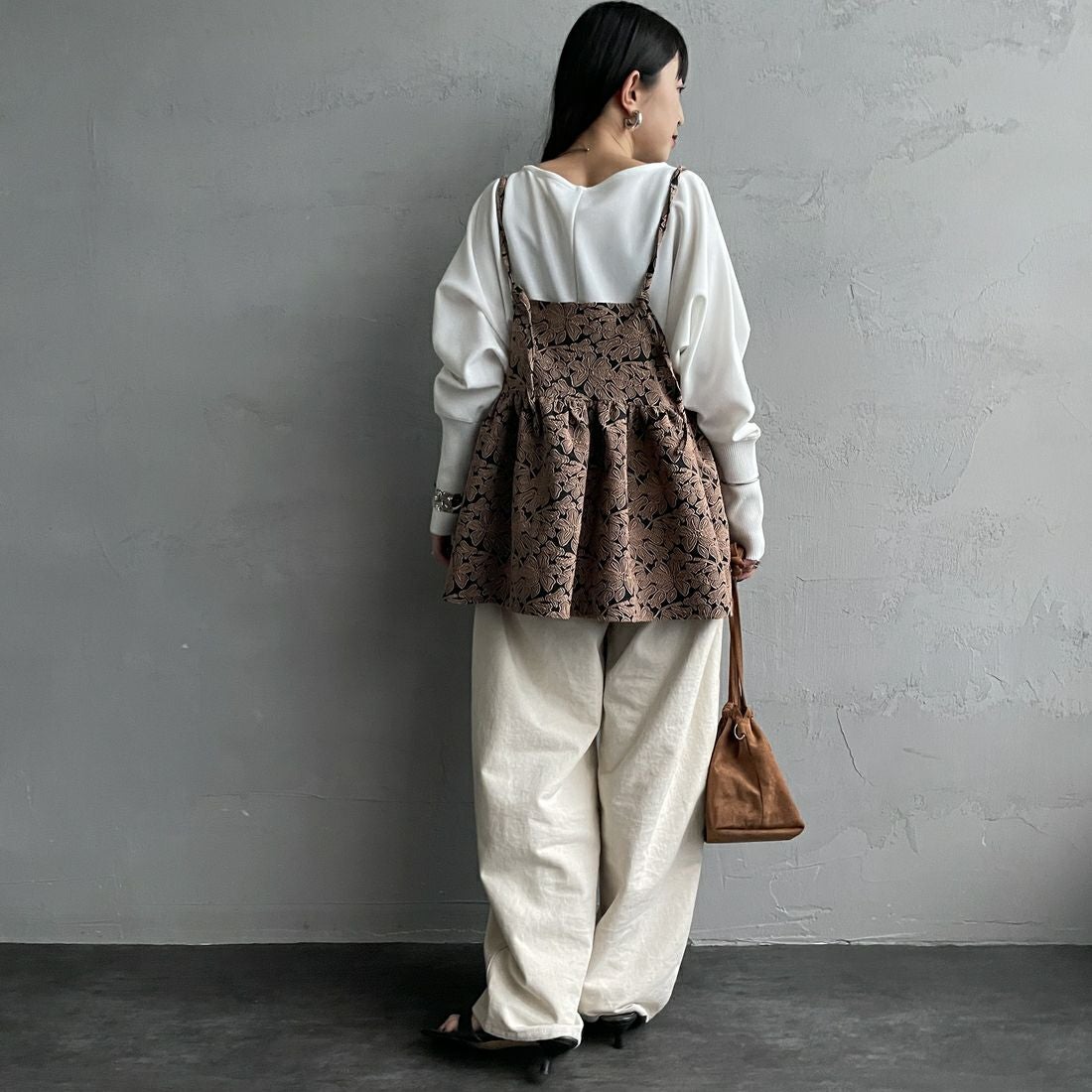 nenom [ネノム] マルチWAY ジャガード ペプラムキャミブラウス [NE26312007] 28 BLK/BRN &&モデル身長：150cm 着用サイズ：F&&