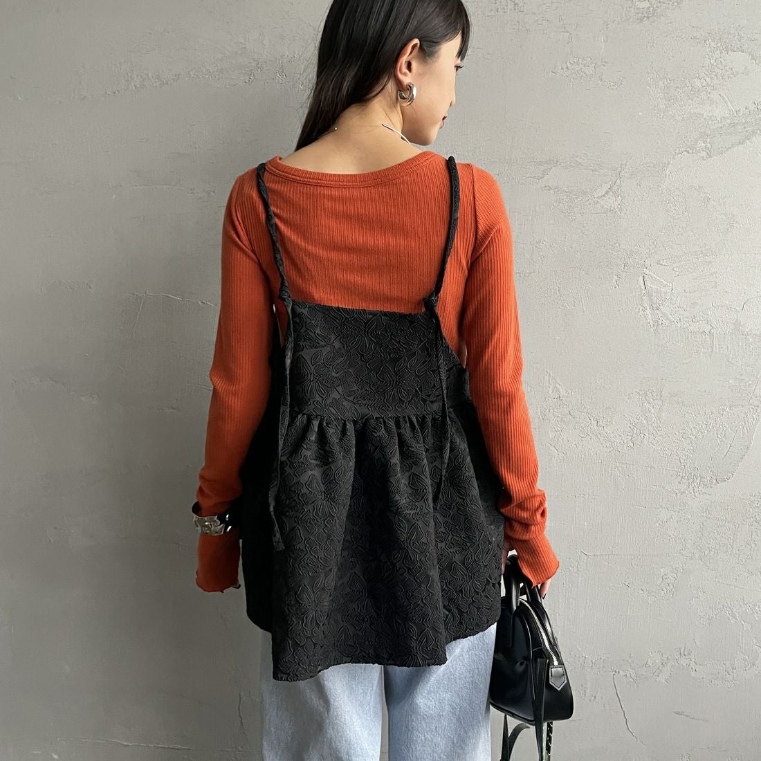 nenom [ネノム] マルチWAY ジャガード ペプラムキャミブラウス [NE26312007] 09 BLACK &&モデル身長：150cm 着用サイズ：F&&