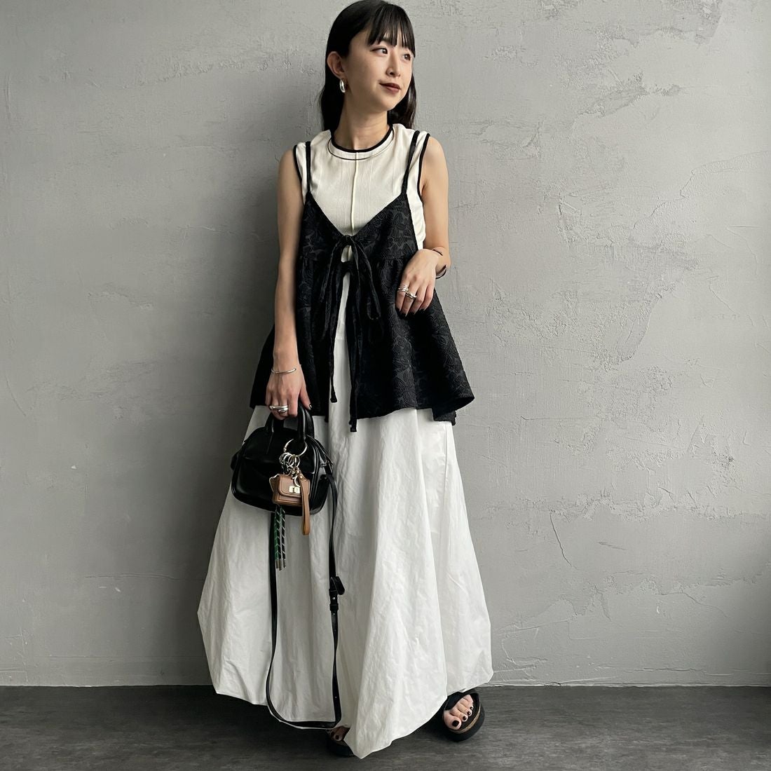 nenom [ネノム] マルチWAY ジャガード ペプラムキャミブラウス [NE26312007] 09 BLACK &&モデル身長：150cm 着用サイズ：F&&