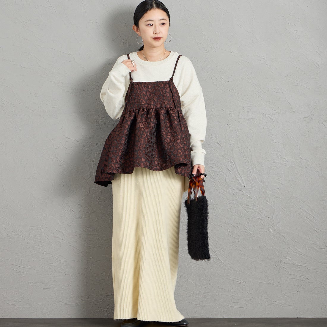 nenom [ネノム] マルチWAY ジャガード ペプラムキャミブラウス [NE26312007] 29 BROWN &&モデル身長：150cm 着用サイズ：F&&