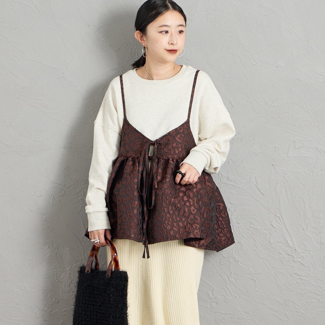nenom [ネノム] マルチWAY ジャガード ペプラムキャミブラウス [NE26312007] 29 BROWN &&モデル身長：150cm 着用サイズ：F&&