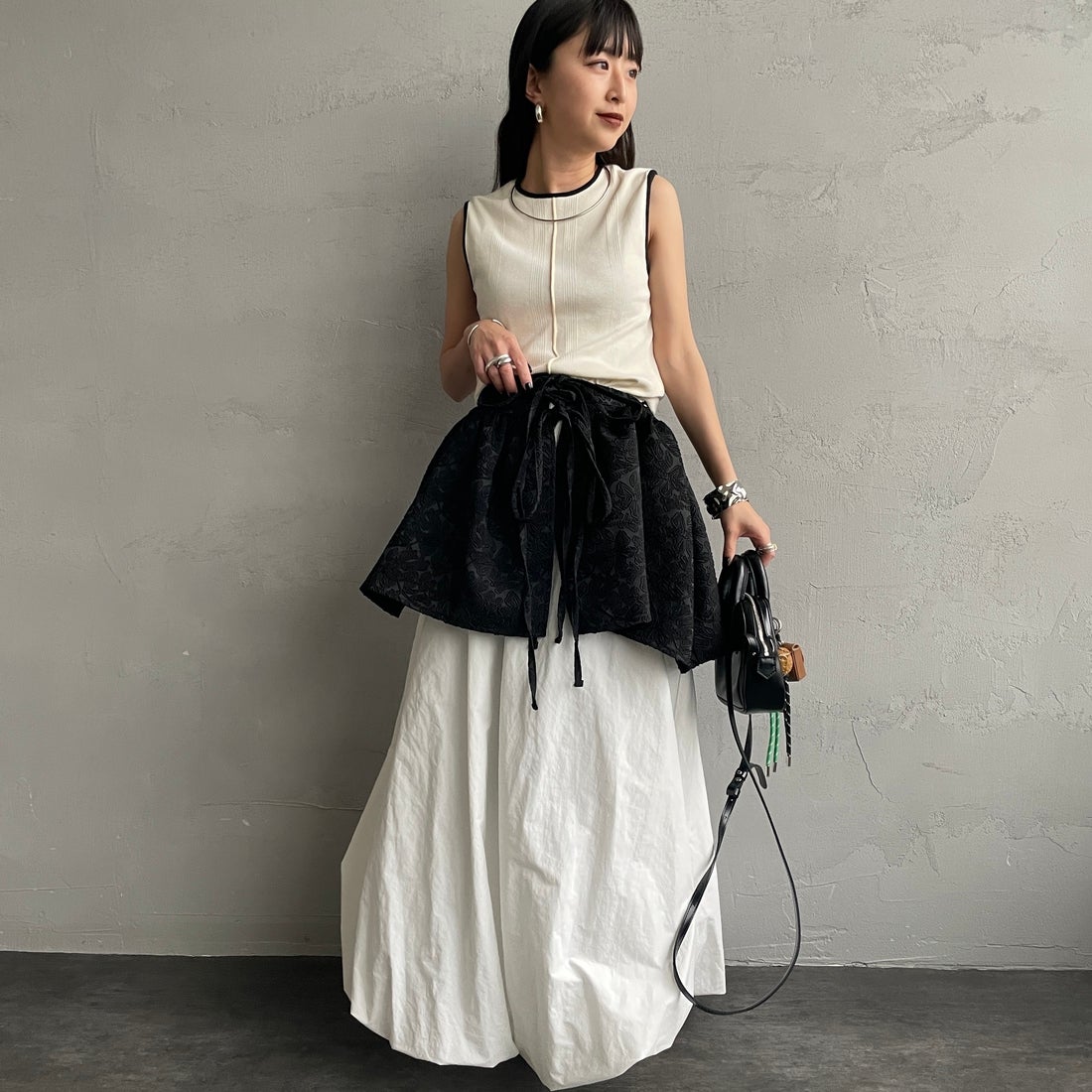 nenom [ネノム] マルチWAY ジャガード ペプラムキャミブラウス [NE26312007] 09 BLACK &&モデル身長：150cm 着用サイズ：F&&