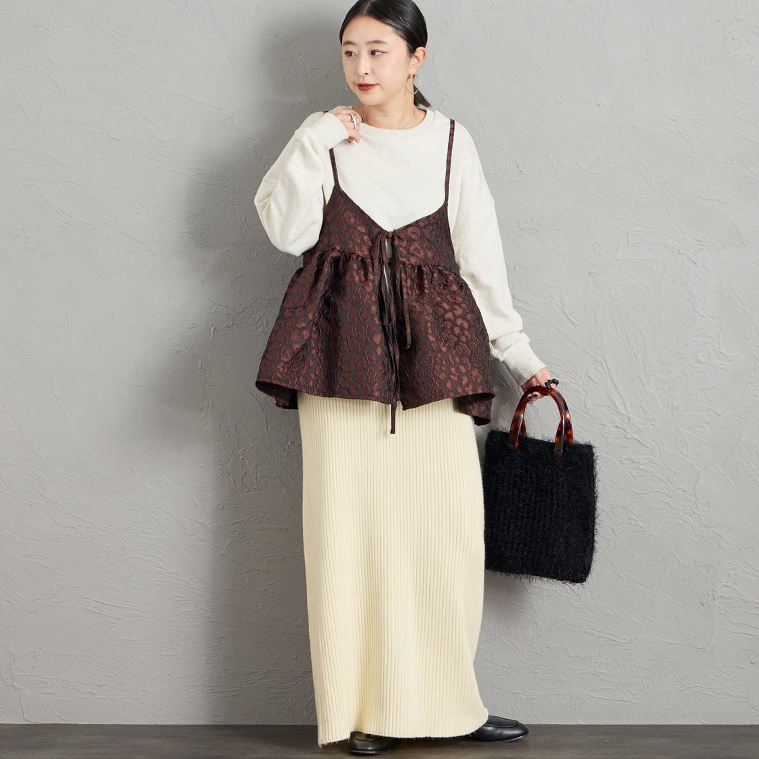nenom [ネノム] マルチWAY ジャガード ペプラムキャミブラウス [NE26312007] 29 BROWN &&モデル身長：150cm 着用サイズ：F&&