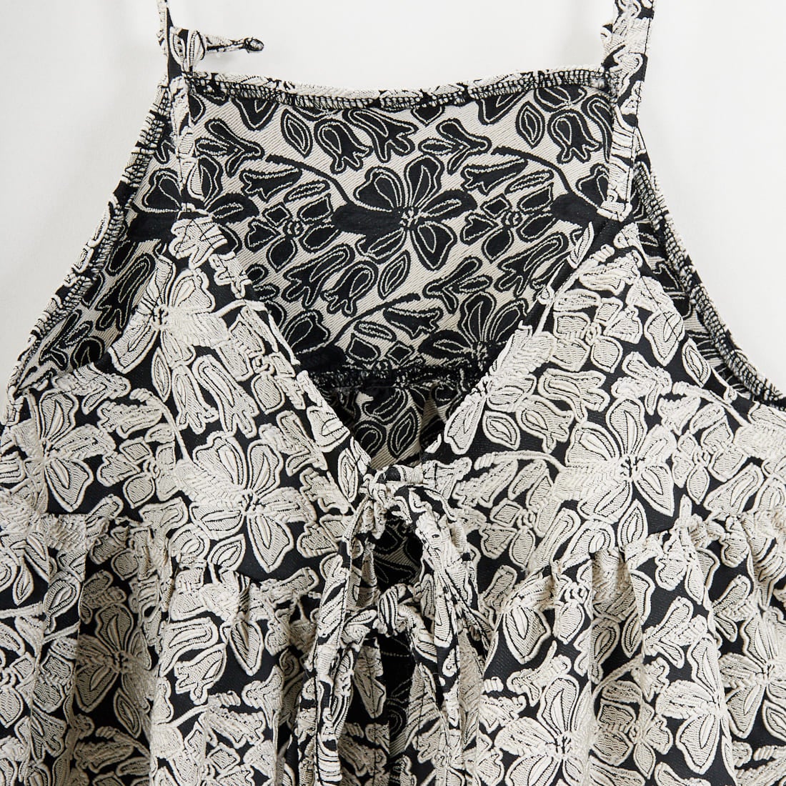 nenom [ネノム] マルチWAY ジャガード ペプラムキャミブラウス [NE26312007] 02 BLK/OFF