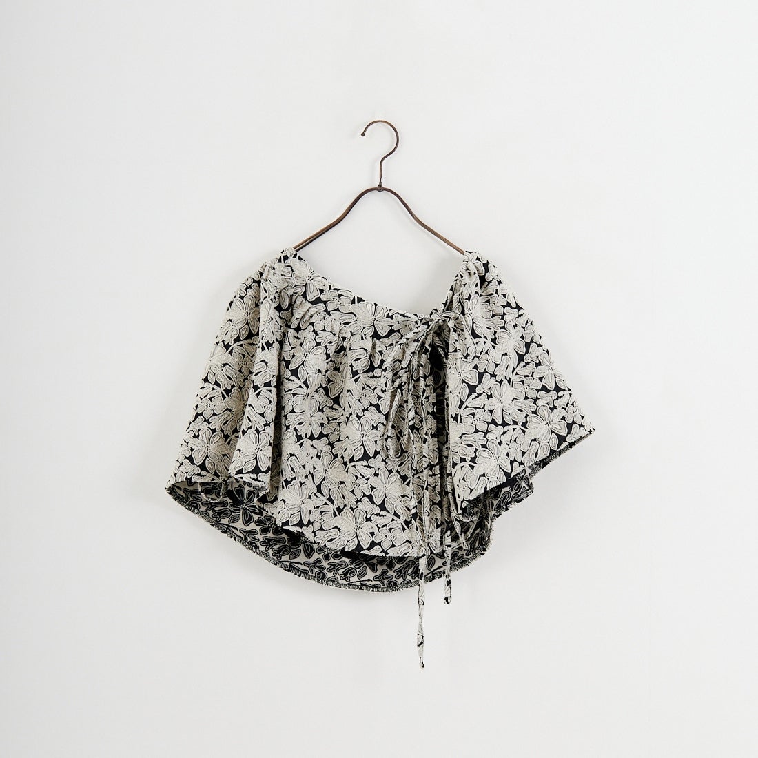 nenom [ネノム] マルチWAY ジャガード ペプラムキャミブラウス [NE26312007] 02 BLK/OFF