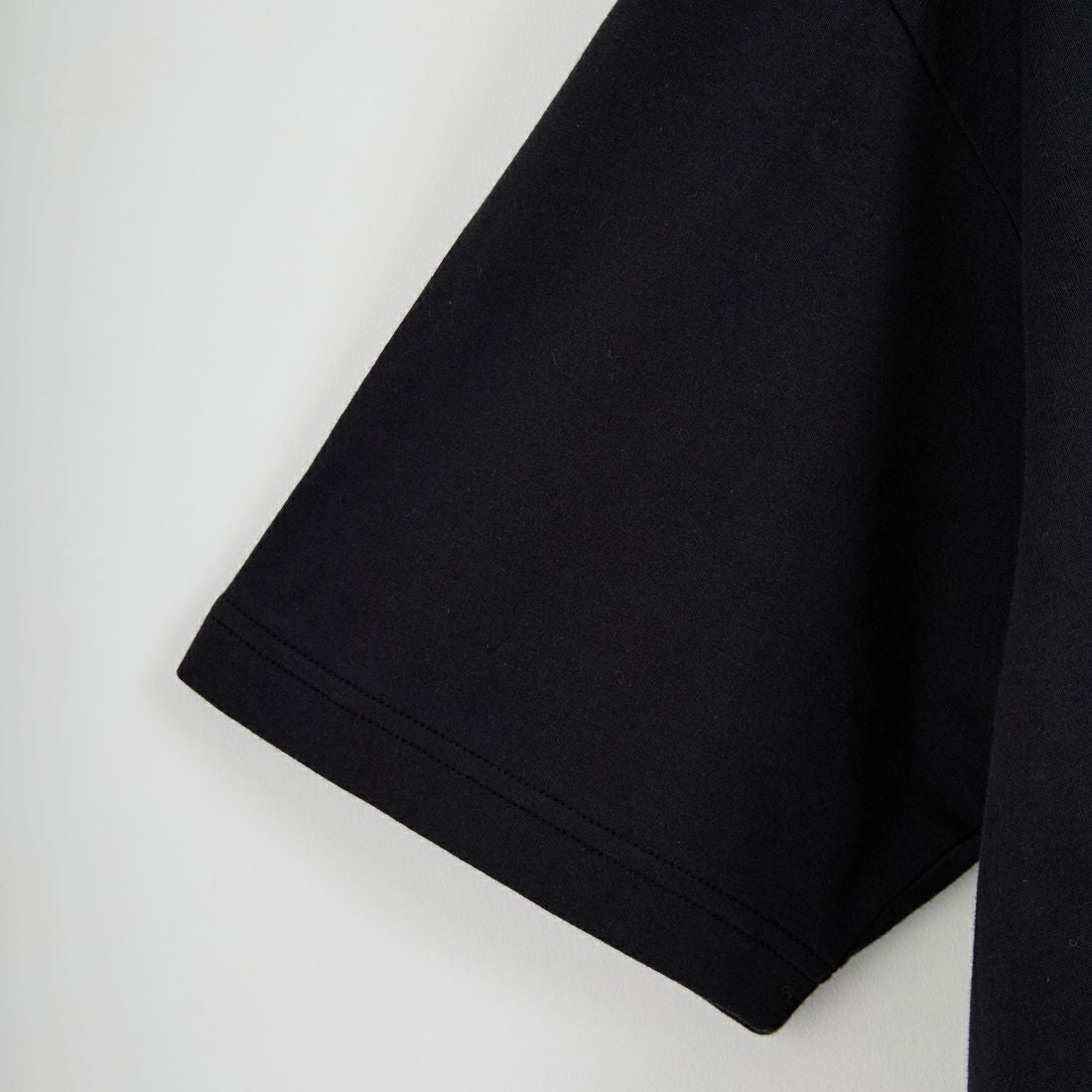 FRED PERRY [フレッドペリー] 別注 ORIGINAL SPORTSWEAR バック刺繍ロゴTシャツ [FPM-26S-023JF] BLACK/SNOW