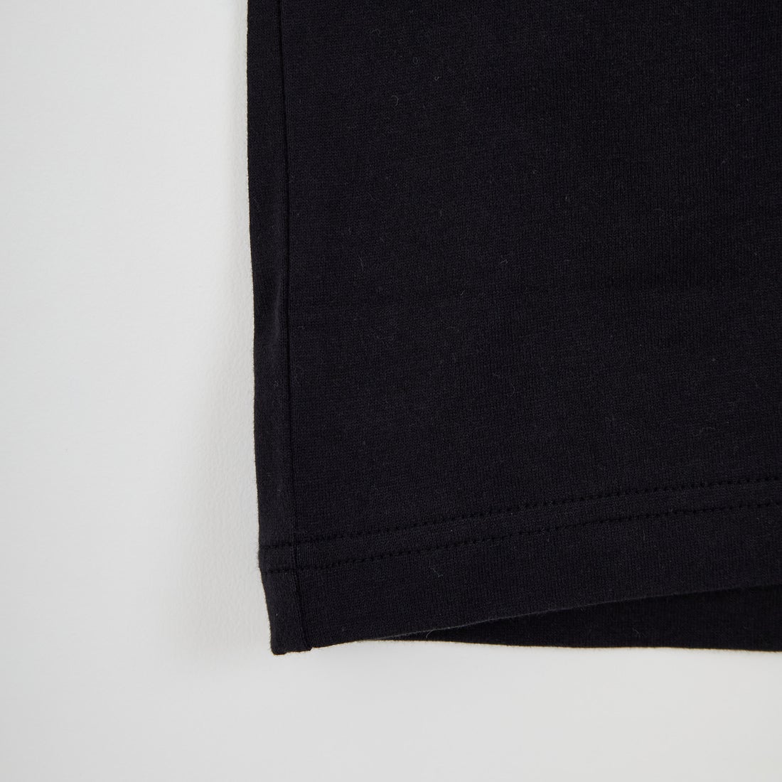 FRED PERRY [フレッドペリー] 別注 ORIGINAL SPORTSWEAR バック刺繍ロゴTシャツ [FPM-26S-023JF] BLACK/SNOW