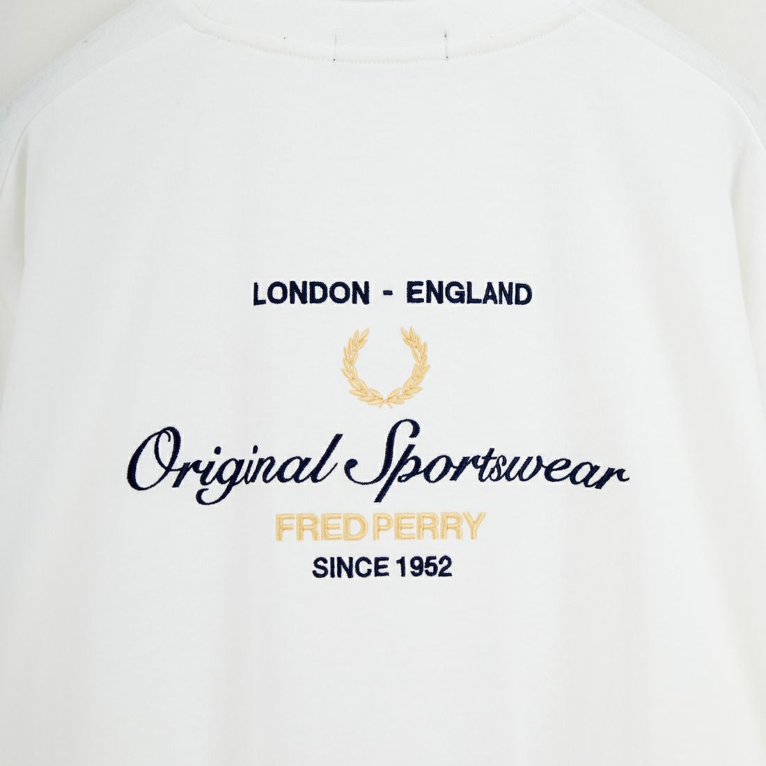 FRED PERRY [フレッドペリー] 別注 ORIGINAL SPORTSWEAR バック刺繍ロゴTシャツ [FPM-26S-023JF] SNOW WHITE