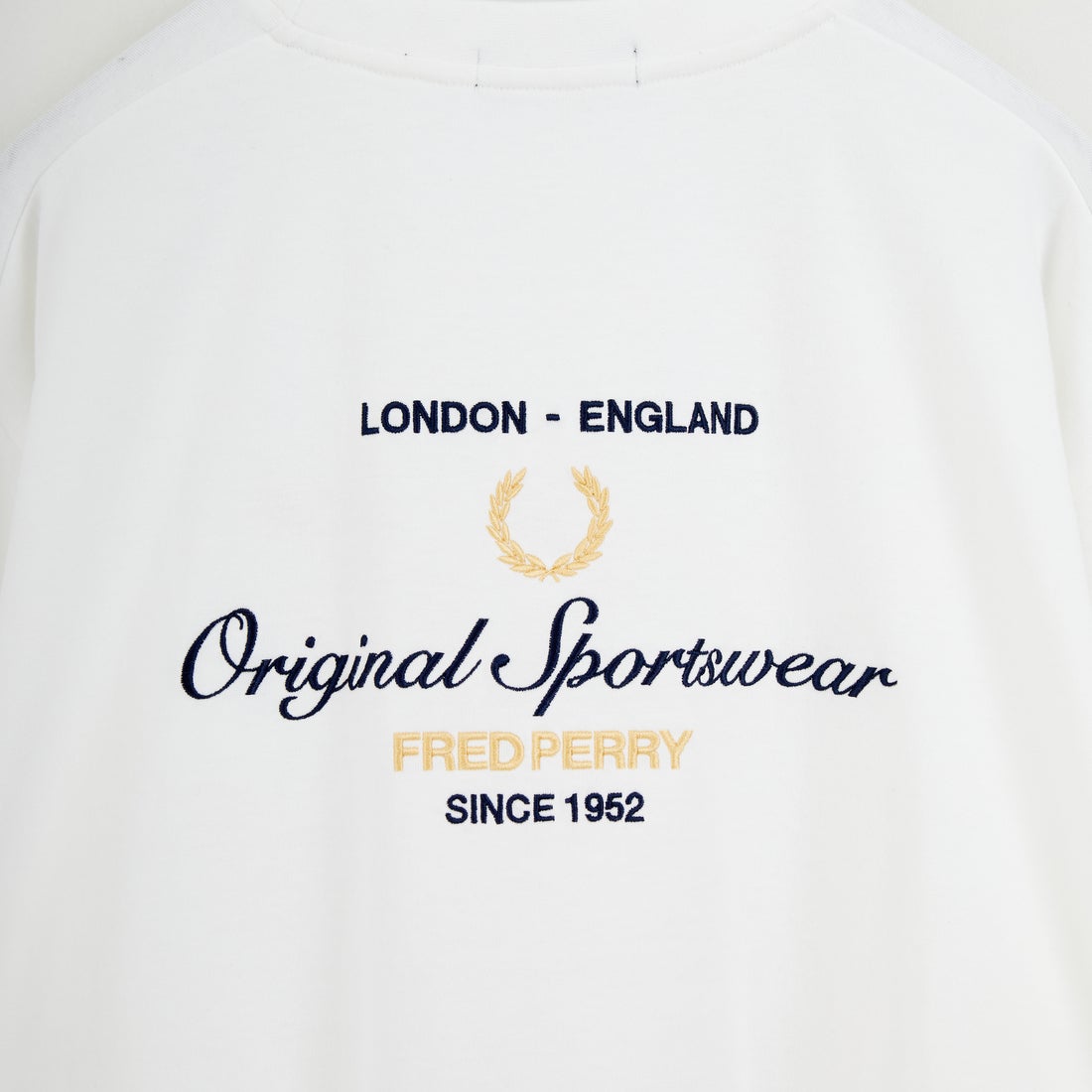 FRED PERRY [フレッドペリー] 別注 ORIGINAL SPORTSWEAR バック刺繍ロゴTシャツ [FPM-26S-023JF] SNOW WHITE