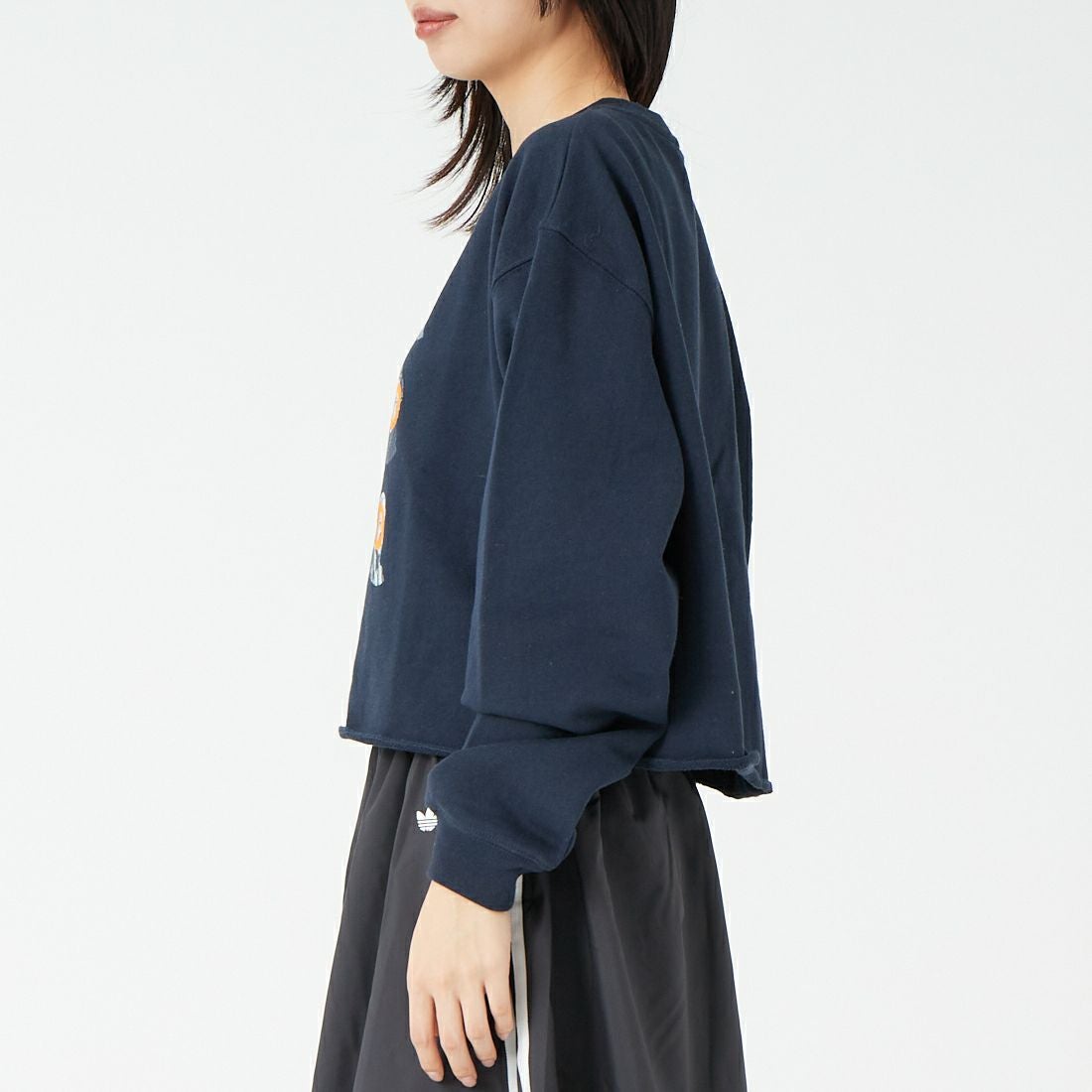 SCREEN STARS [スクリーンスターズ] 別注 偉人プリント カットオフスウェット [2523-IN3-JF] NAVY &&モデル身長：162cm 着用サイズ：F&&