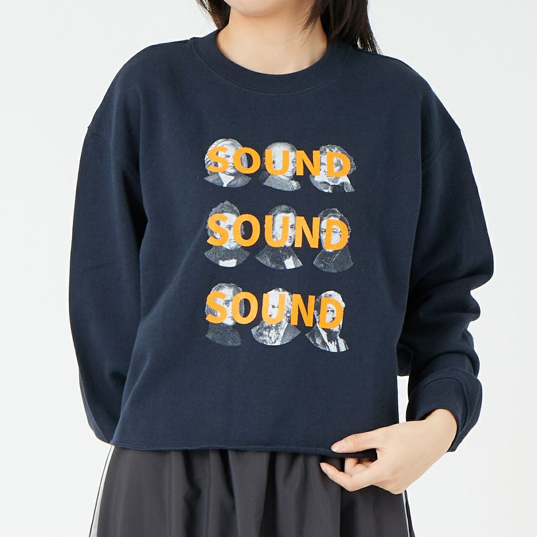 SCREEN STARS [スクリーンスターズ] 別注 偉人プリント カットオフスウェット [2523-IN3-JF] NAVY &&モデル身長：162cm 着用サイズ：F&&