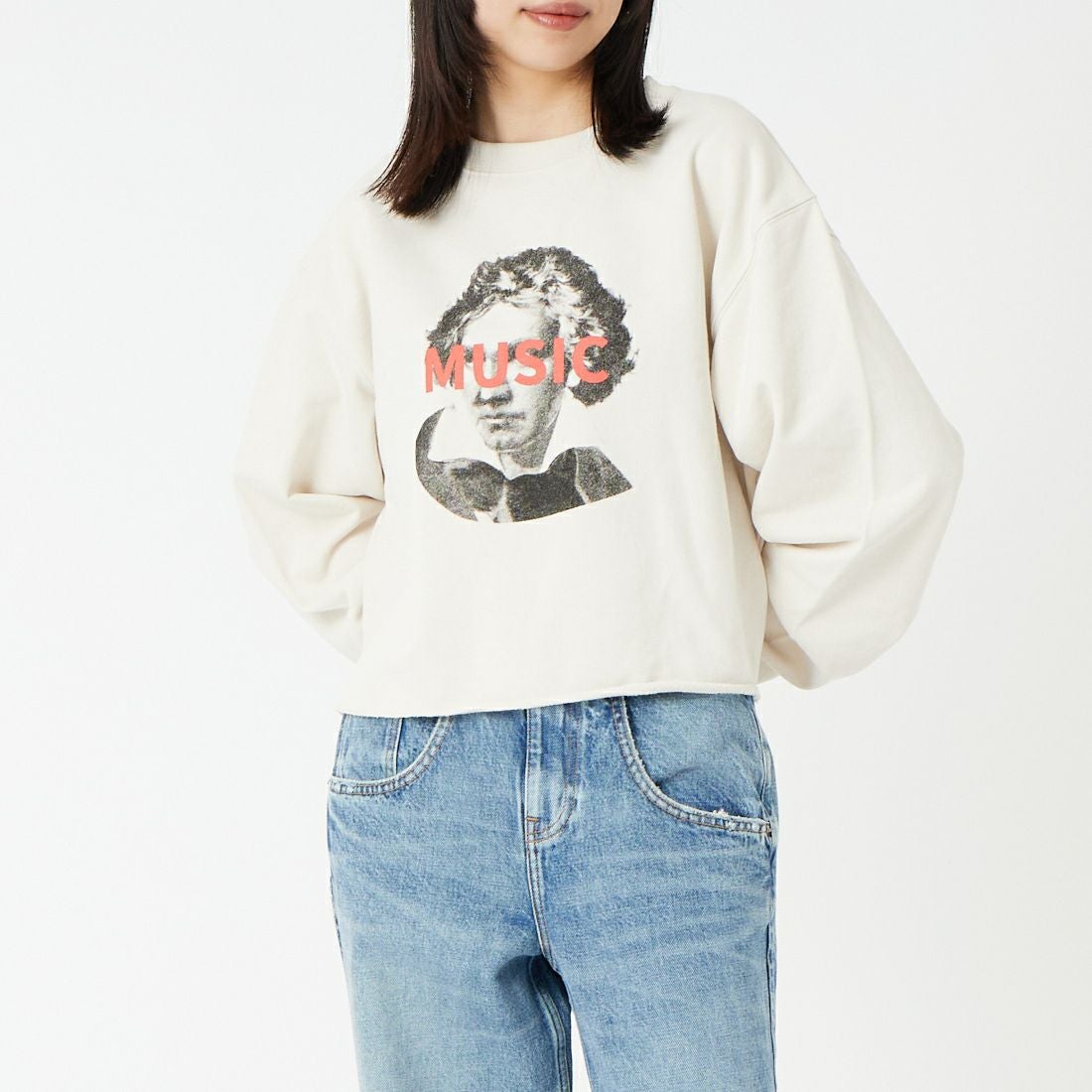 SCREEN STARS [スクリーンスターズ] 別注 偉人プリント カットオフスウェット [2523-IN3-JF] GREIGE &&モデル身長：162cm 着用サイズ：F&&