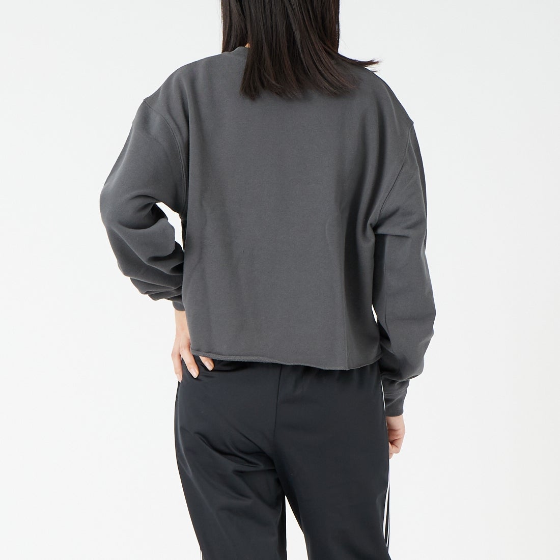 SCREEN STARS [スクリーンスターズ] 別注 偉人プリント カットオフスウェット [2523-IN3-JF] SUMI &&モデル身長：162cm 着用サイズ：F&&