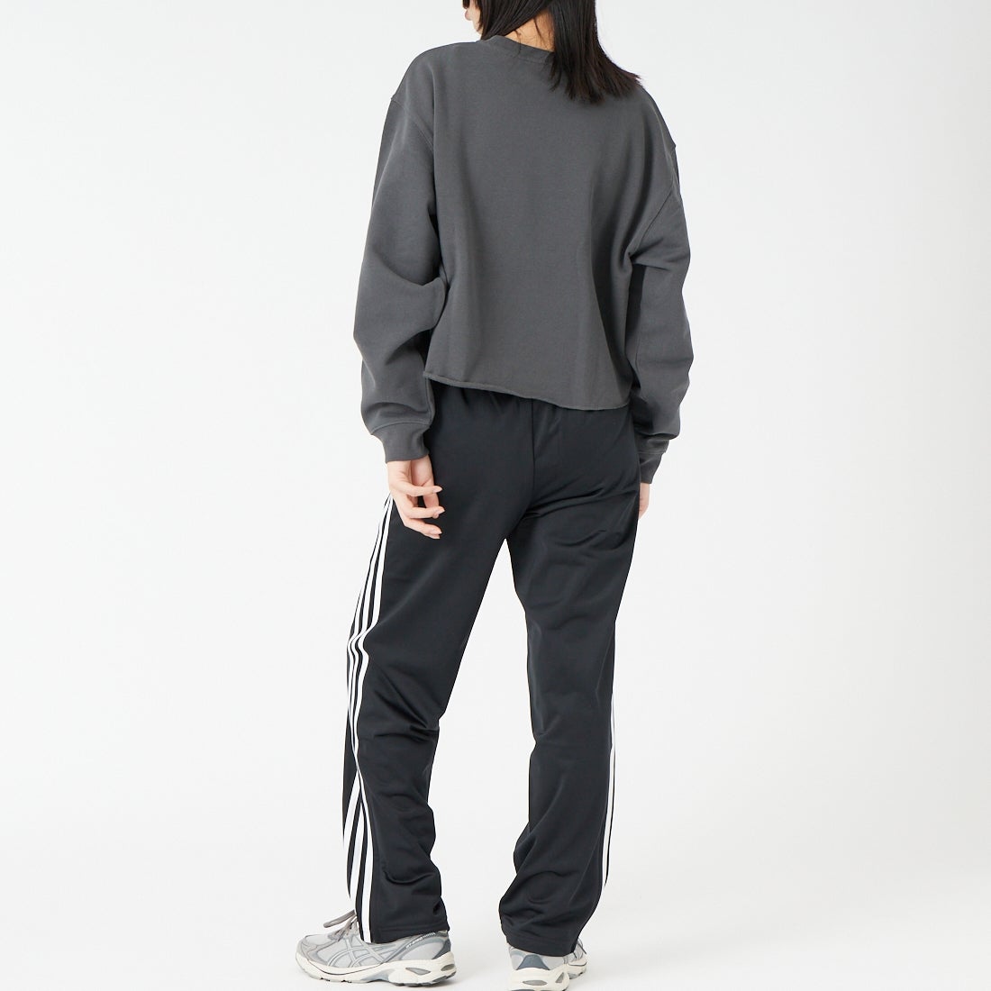 SCREEN STARS [スクリーンスターズ] 別注 偉人プリント カットオフスウェット [2523-IN3-JF] SUMI &&モデル身長：162cm 着用サイズ：F&&