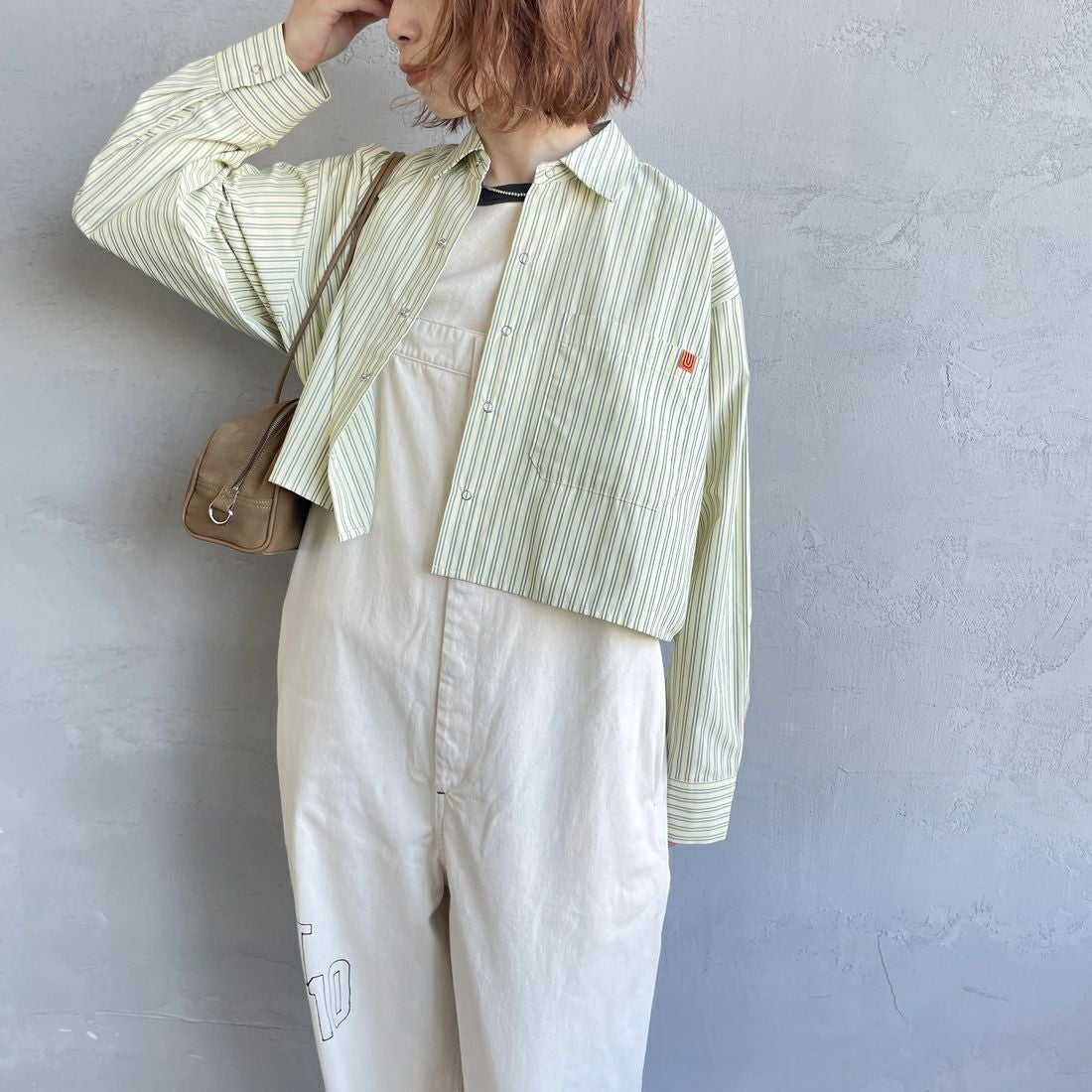 UNIVERSAL OVERALL [ユニバーサルオーバーオール] 別注 ショート丈 ビッグポケットストライプシャツ [U2533158IN-JF] ﾚﾓﾝ &&モデル身長：158cm 着用サイズ：F&&