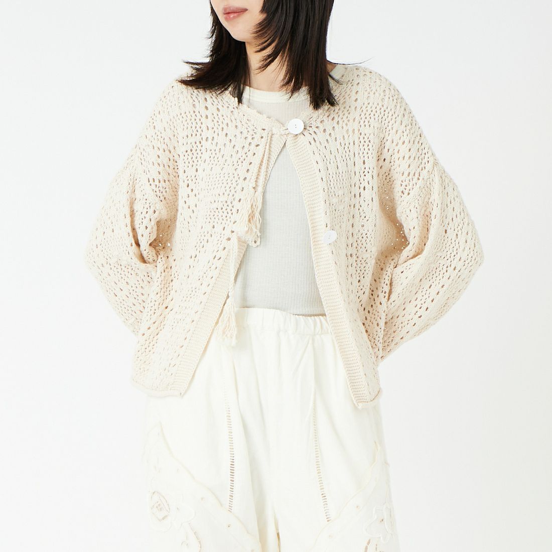 tumugu: [ツムグ] コットンクロッシェカーディガン [TK25412] 06 KINARI &&モデル身長：162cm 着用サイズ：F&&