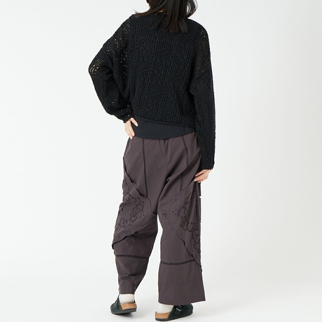 tumugu: [ツムグ] コットンクロッシェカーディガン [TK25412] 99 BLACK &&モデル身長：162cm 着用サイズ：F&&