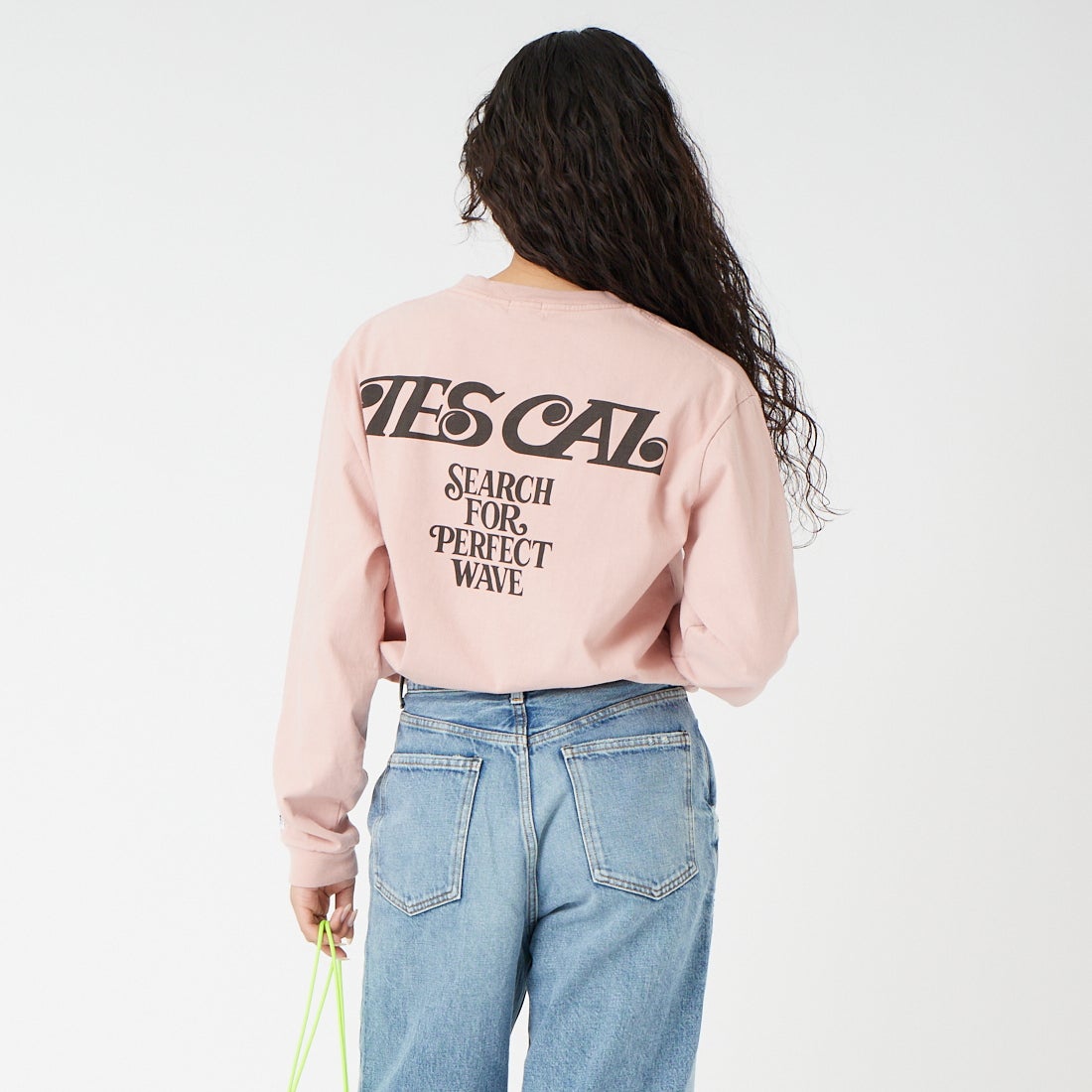 The Endless Summer [エンドレスサマー] MALIBU GIRL ロングスリーブTシャツ [FH-26374316] 15 PINK &&モデル身長：162cm 着用サイズ：S&&