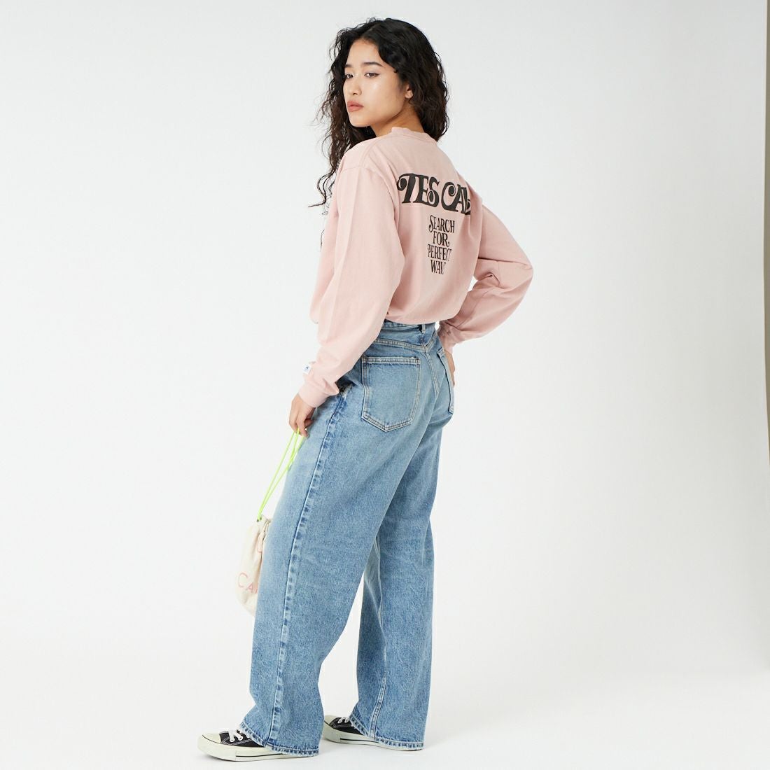 The Endless Summer [エンドレスサマー] MALIBU GIRL ロングスリーブTシャツ [FH-26374316] 15 PINK &&モデル身長：162cm 着用サイズ：S&&