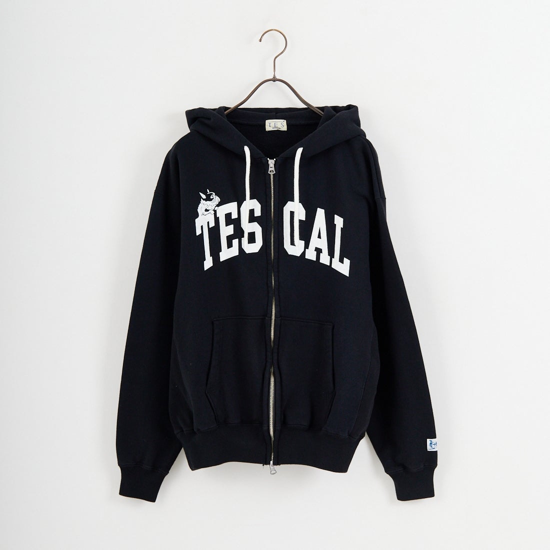 01 BLACK