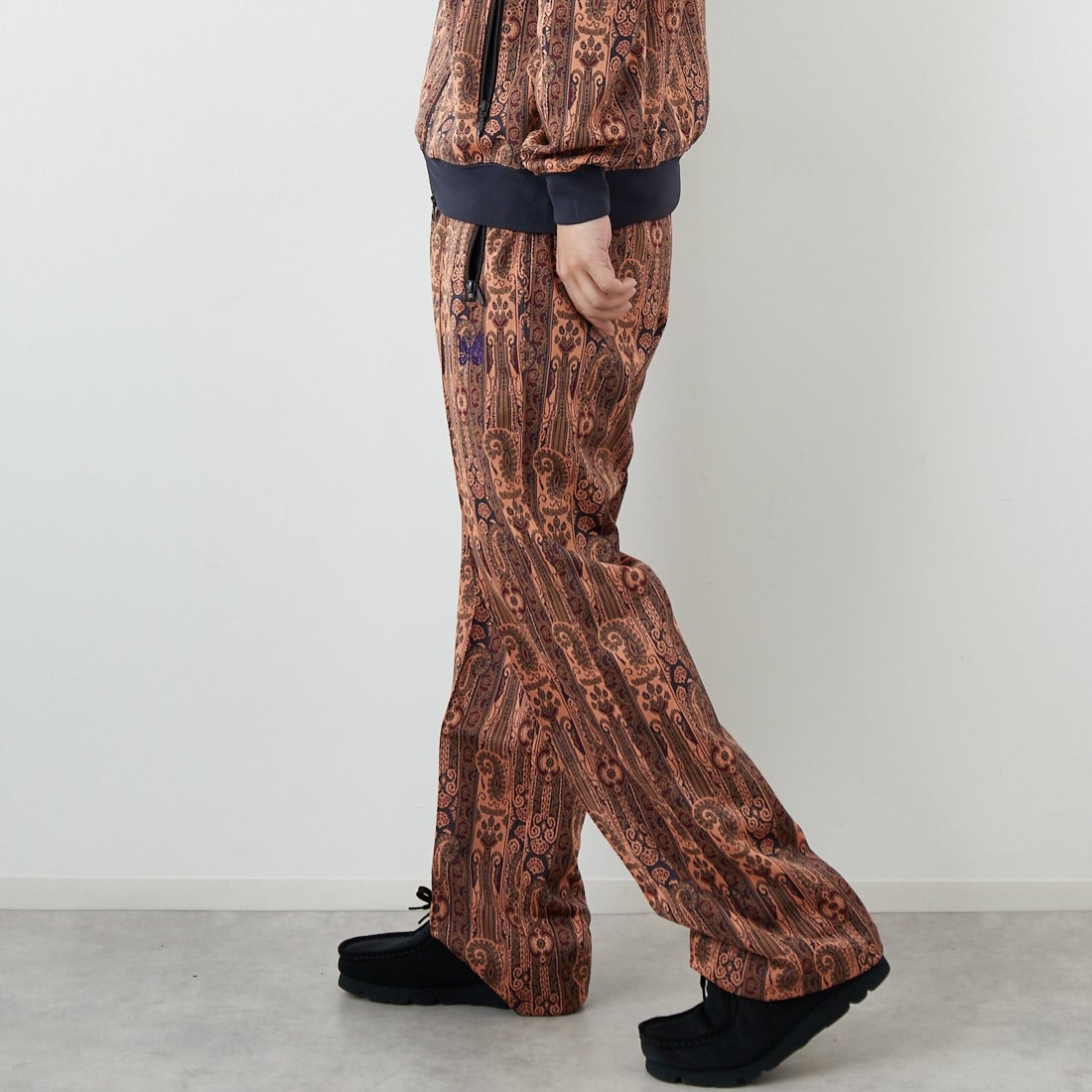 Needles [ニードルズ] トラックパンツ [SX403] E ORANGE &&モデル身長：179cm 着用サイズ：M&&