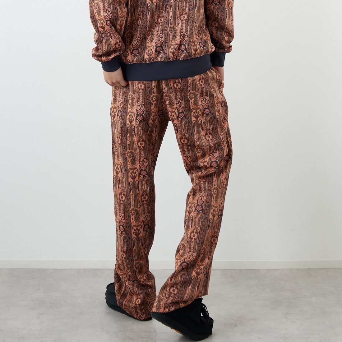 Needles [ニードルズ] トラックパンツ [SX403] E ORANGE &&モデル身長：179cm 着用サイズ：M&&