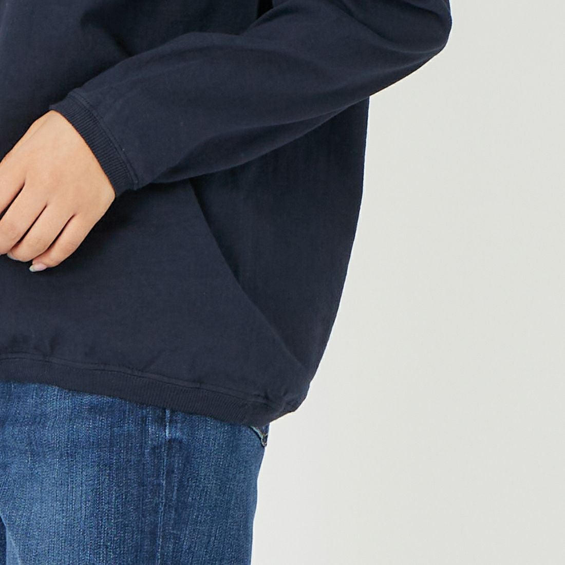 Goodwear [グッドウェア] 7.2oz ヘビーウェイトロングスリーブTシャツ [NGW9951] 3960 MARIN &&モデル身長：162cm 着用サイズ：L&&