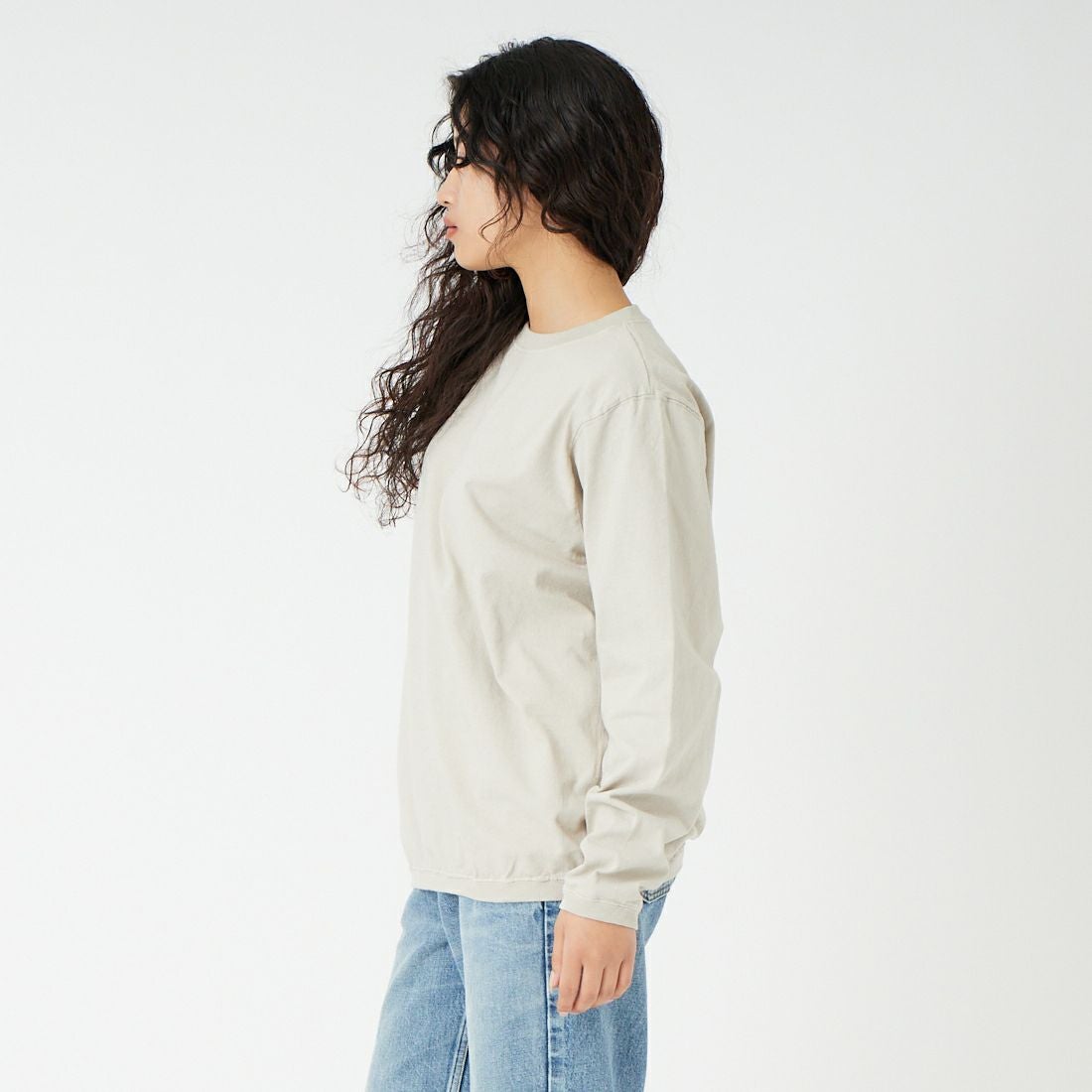 Goodwear [グッドウェア] 7.2oz ヘビーウェイトロングスリーブTシャツ [NGW9951] 9190 MLK.G &&モデル身長：162cm 着用サイズ：L&&