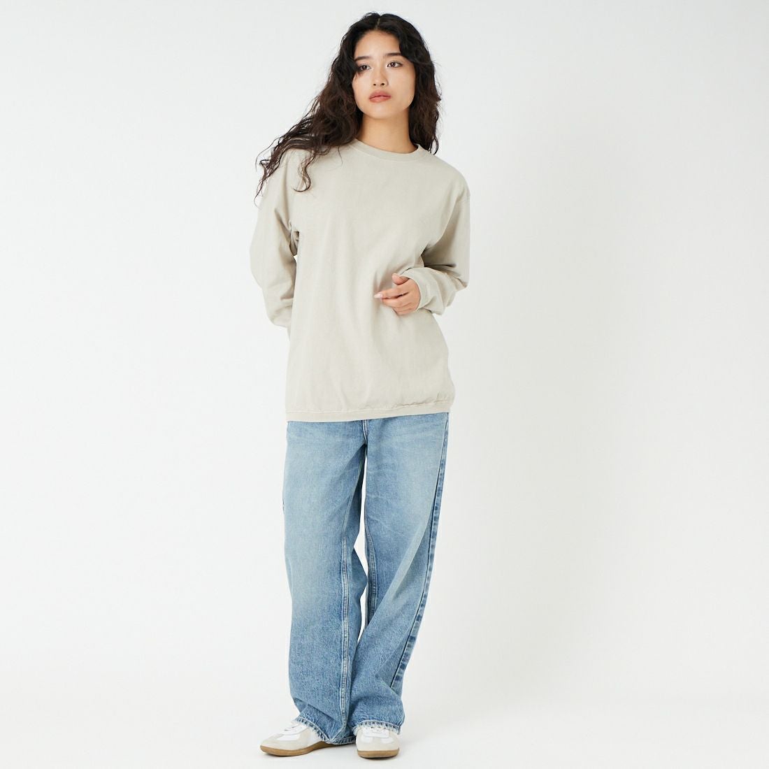 Goodwear [グッドウェア] 7.2oz ヘビーウェイトロングスリーブTシャツ [NGW9951] 9190 MLK.G &&モデル身長：162cm 着用サイズ：L&&