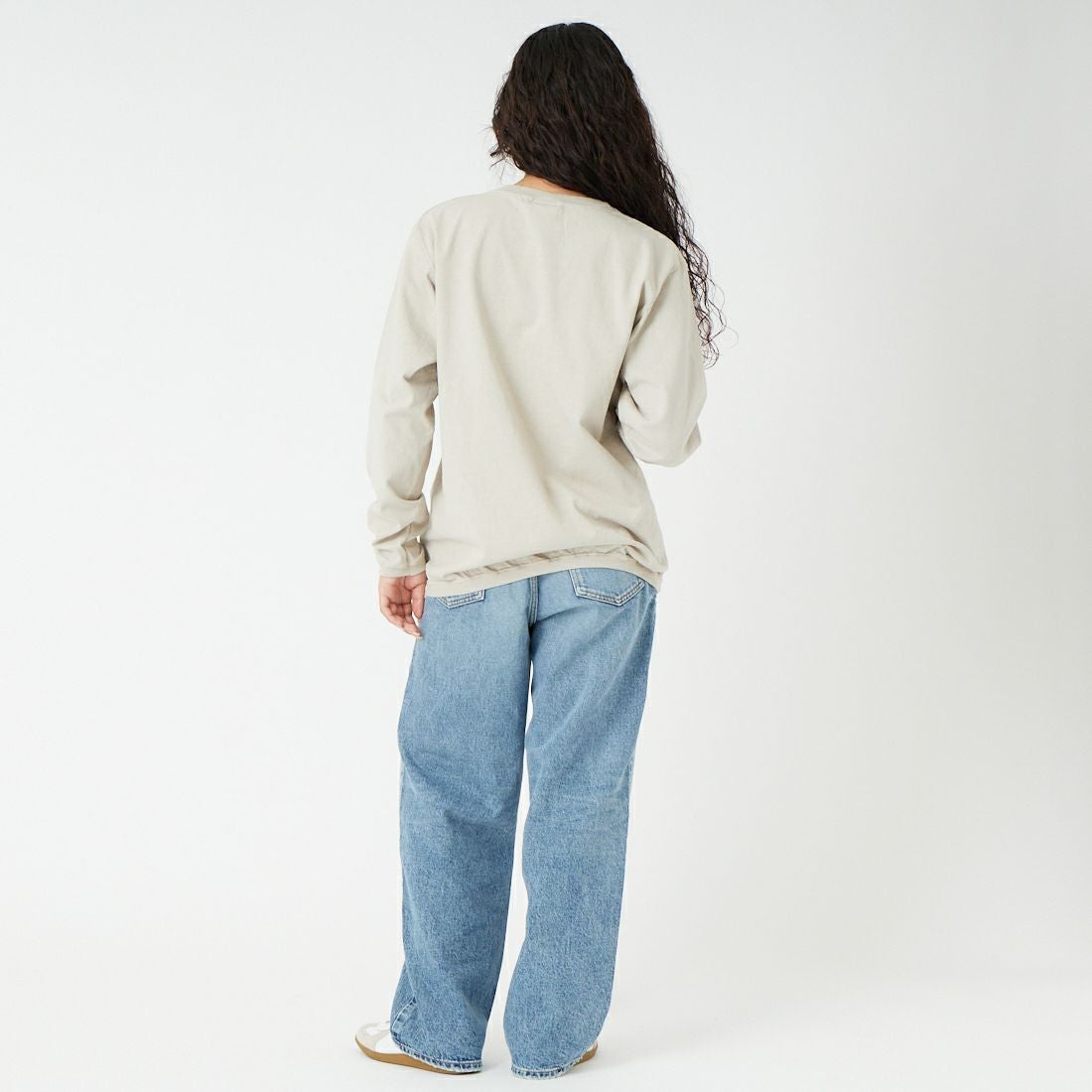 Goodwear [グッドウェア] 7.2oz ヘビーウェイトロングスリーブTシャツ [NGW9951] 9190 MLK.G &&モデル身長：162cm 着用サイズ：L&&