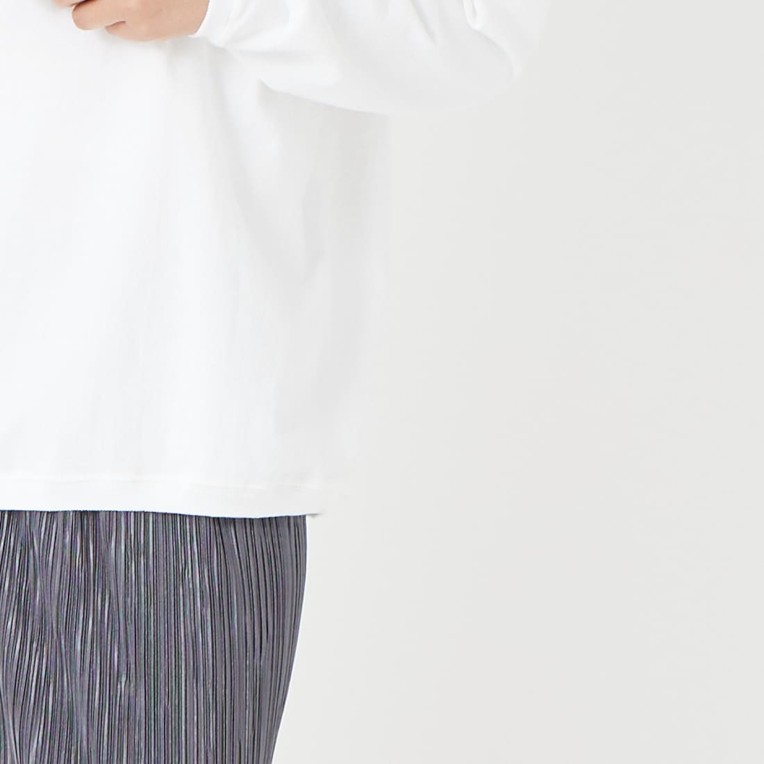 Goodwear [グッドウェア] 7.2oz ヘビーウェイトロングスリーブTシャツ [NGW9951] 9000 WHITE &&モデル身長：162cm 着用サイズ：L&&