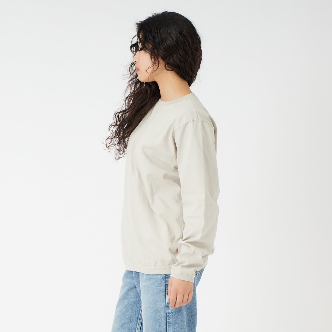 Goodwear [グッドウェア] 7.2oz ヘビーウェイトロングスリーブTシャツ [NGW9951] 9190 MLK.G &&モデル身長：162cm 着用サイズ：L&&