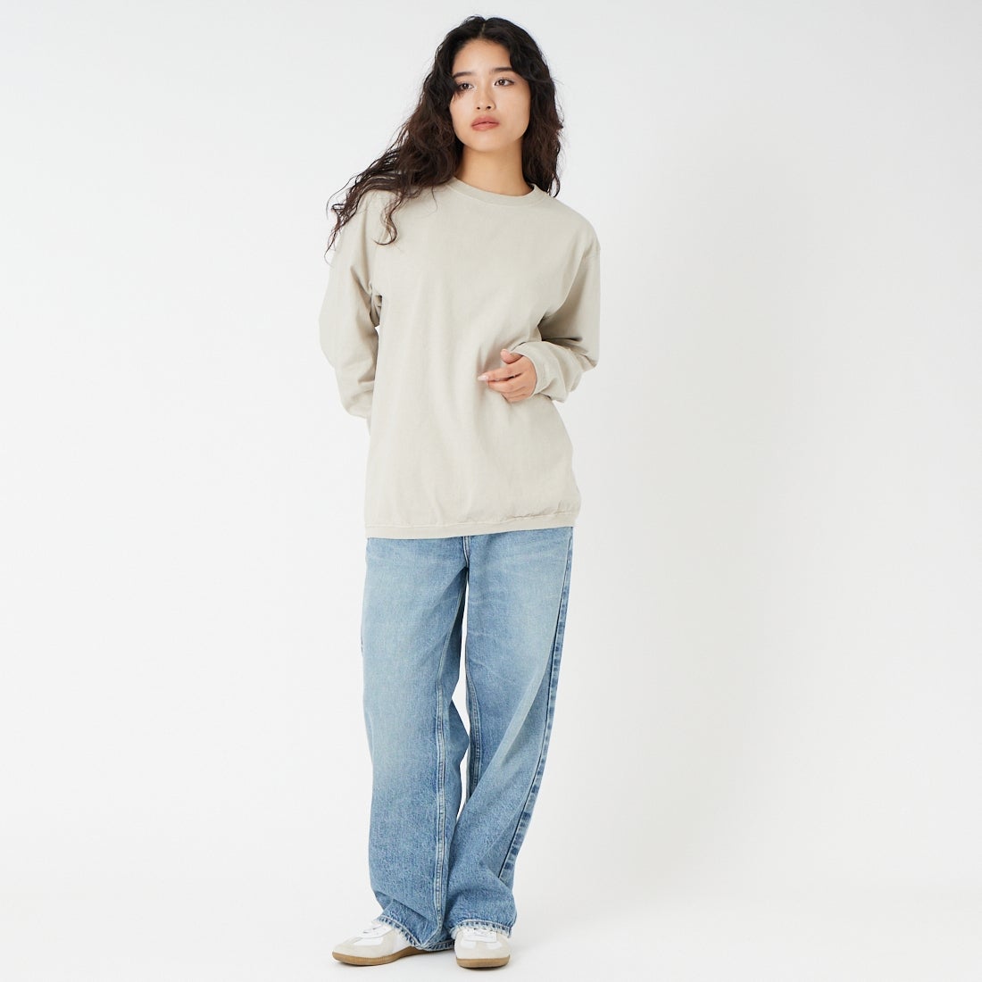 Goodwear [グッドウェア] 7.2oz ヘビーウェイトロングスリーブTシャツ [NGW9951] 9190 MLK.G &&モデル身長：162cm 着用サイズ：L&&