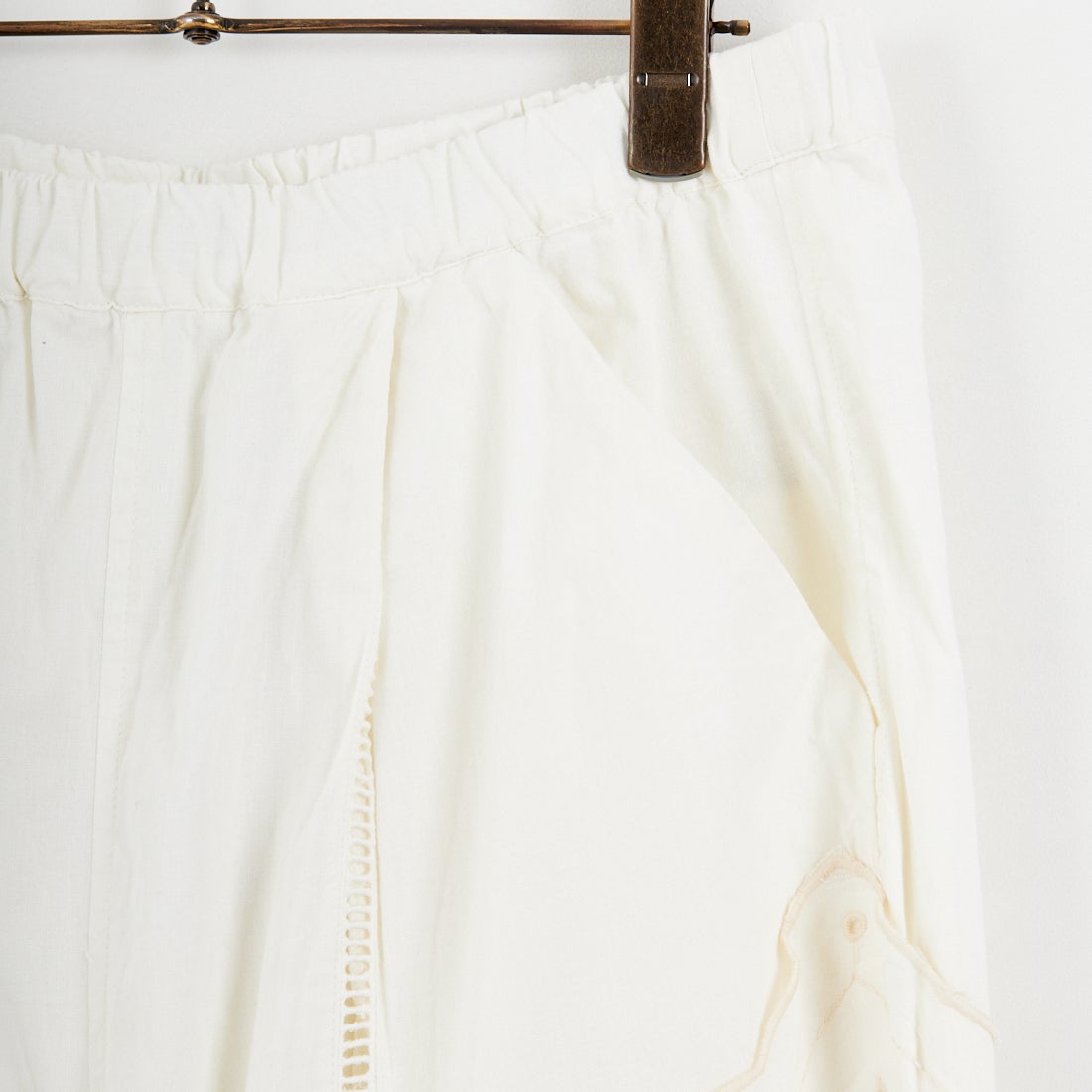 ESTROISLOSE [エストゥロワルーズ] ケミカルカットワーク刺繍パンツ [EB25402] 04 IVORY