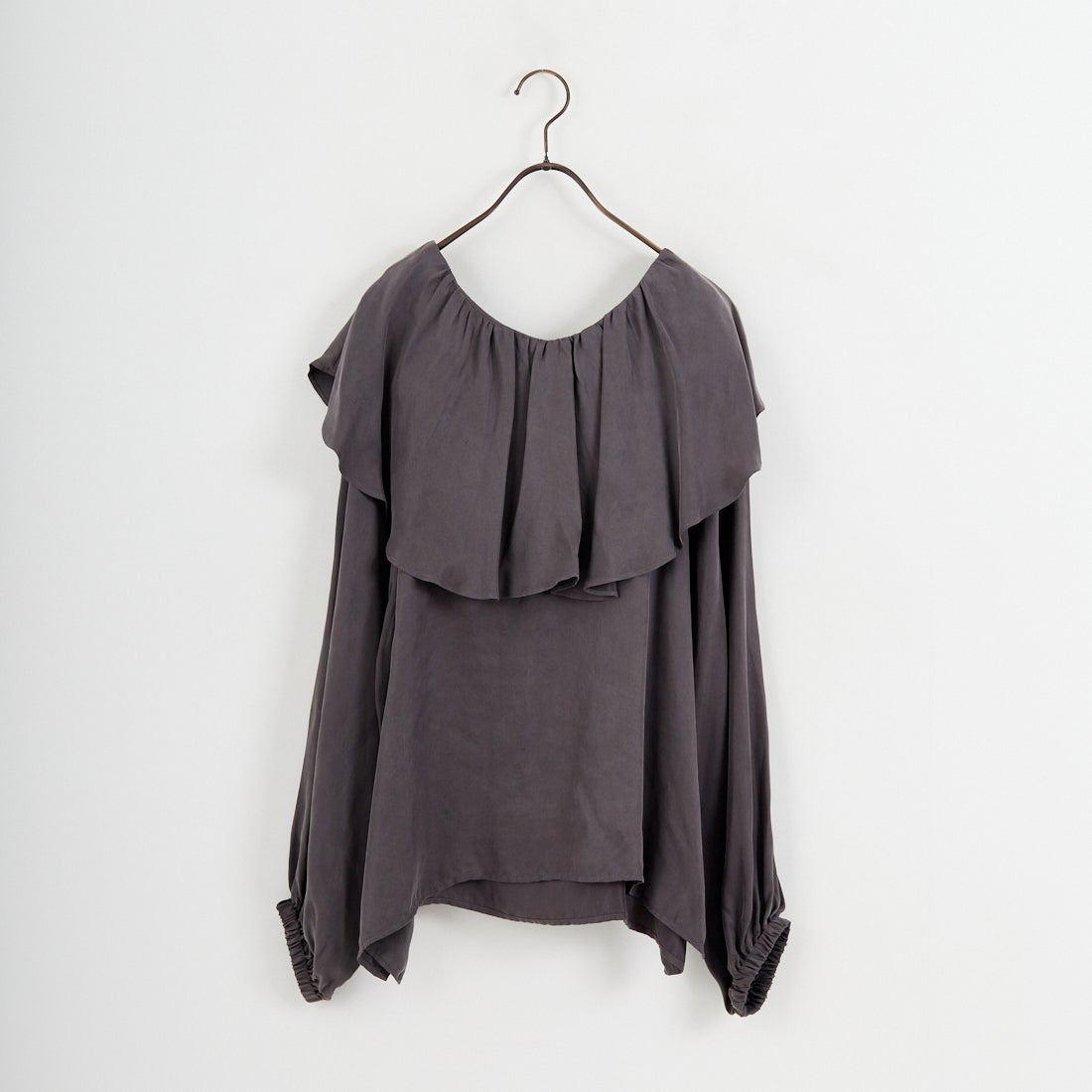 CLOCHE [クロシェ] 前後2WAY キュプラフリルカラーブラウス [61285530] ﾁｬｺｰﾙ