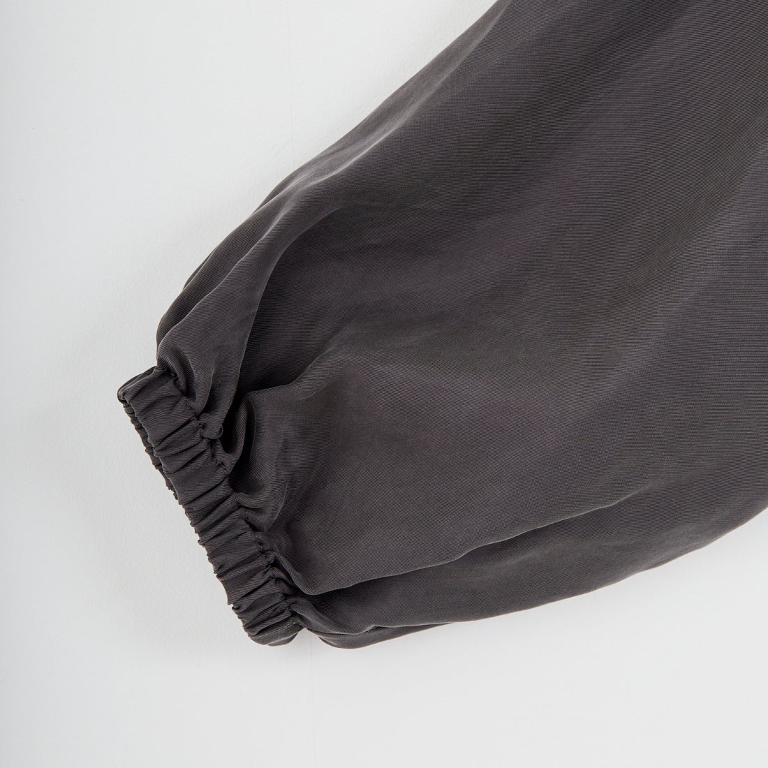 CLOCHE [クロシェ] 前後2WAY キュプラフリルカラーブラウス [61285530] ﾁｬｺｰﾙ