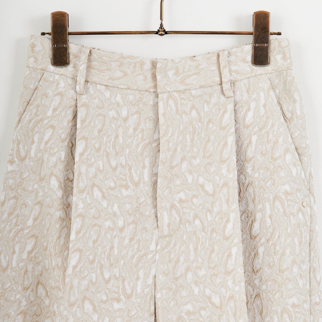 CHIGNON [シニヨン] ジャガードストレートパンツ [3856-453MK] BEIGE
