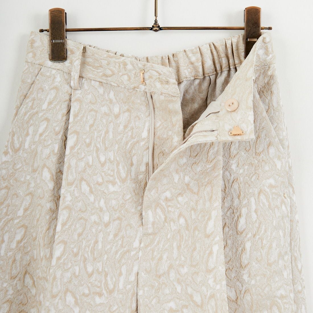 CHIGNON [シニヨン] ジャガードストレートパンツ [3856-453MK] BEIGE