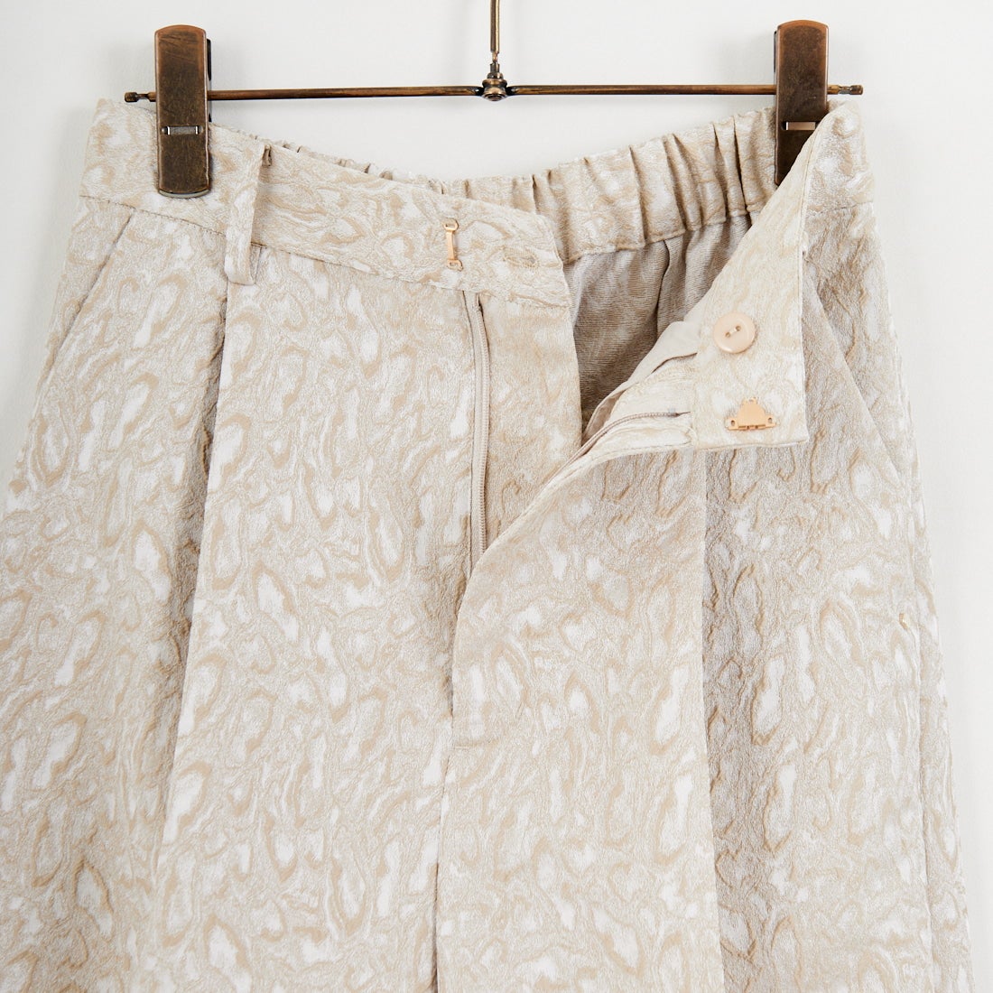 CHIGNON [シニヨン] ジャガードストレートパンツ [3856-453MK] BEIGE