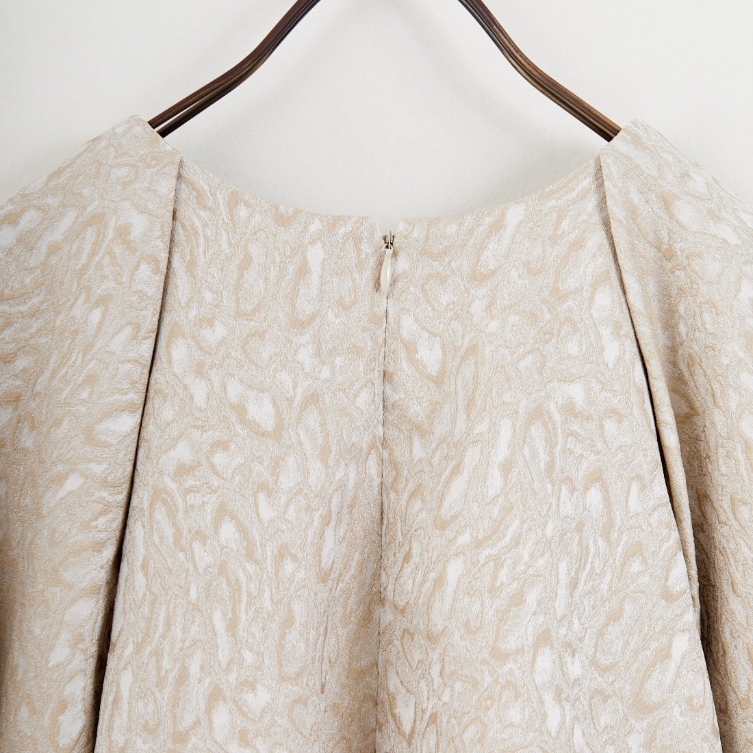 CHIGNON [シニヨン] ジャガードシアーブラウス [1956-452MK] BEIGE