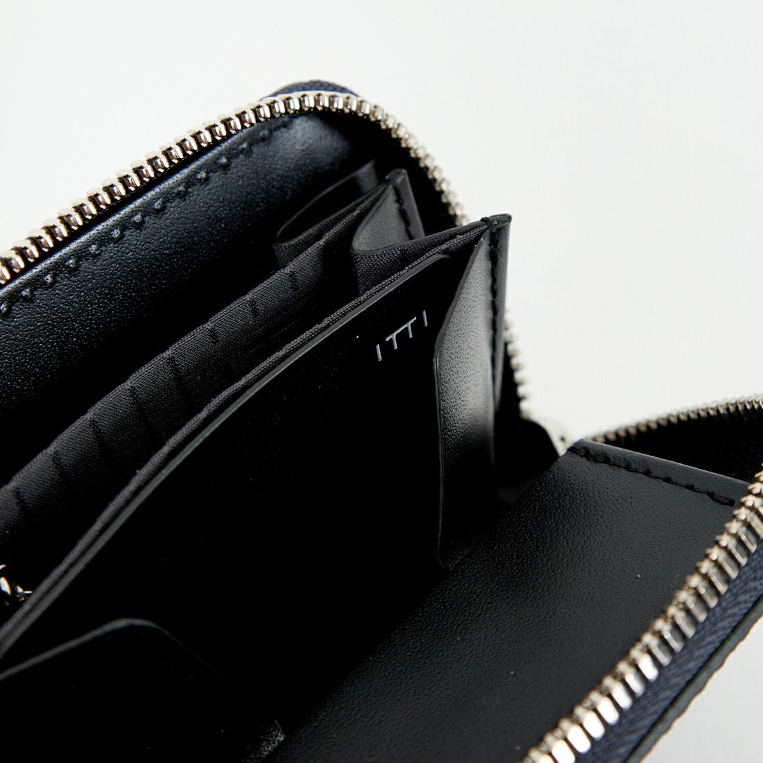 ITTI [イッチ] クリスティコインカードウォレット [ITTI-WLT-012-D] BLACK