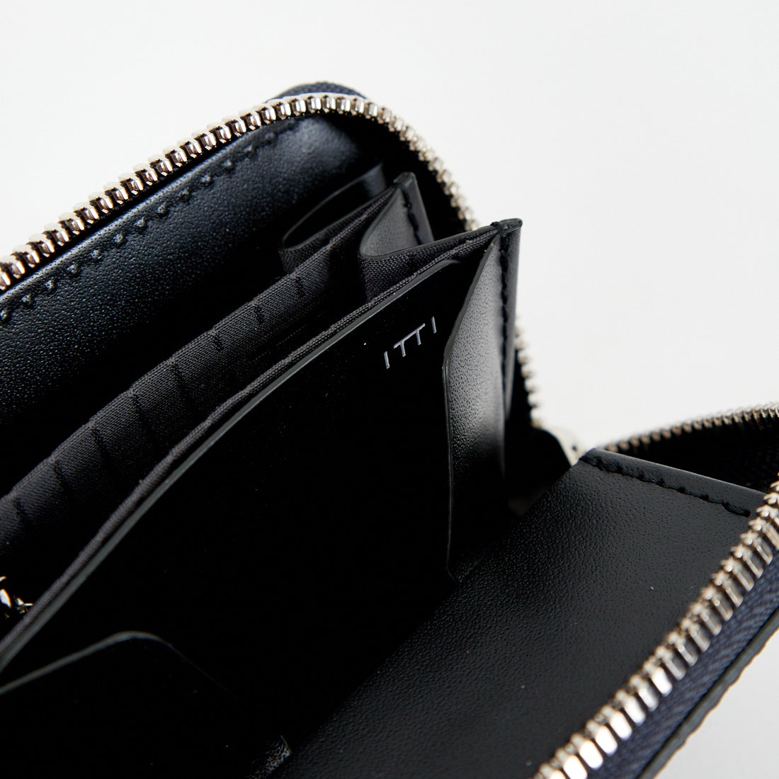 ITTI [イッチ] クリスティコインカードウォレット [ITTI-WLT-012-D] BLACK